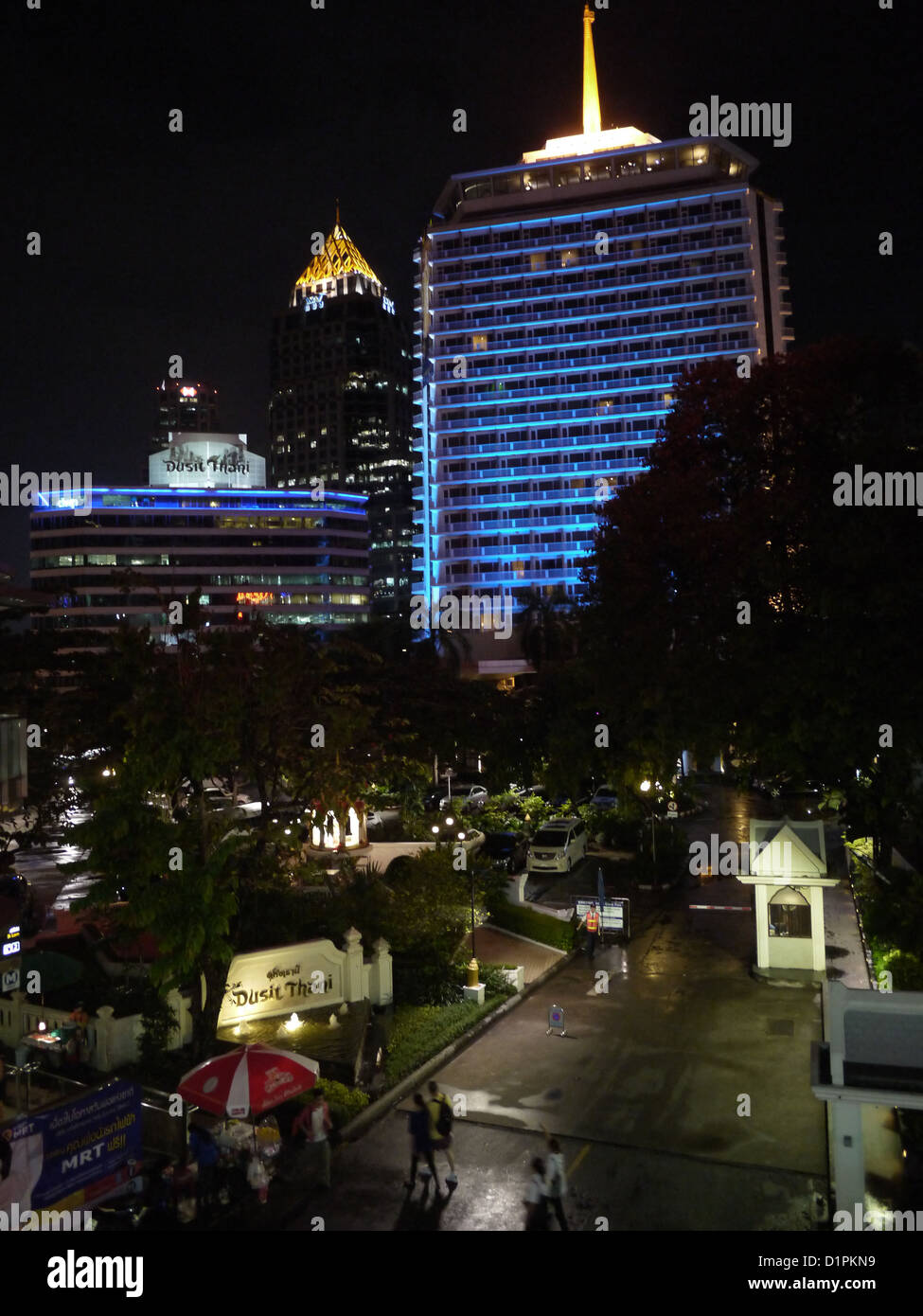bangkok office building night Stock Photo - Alamy