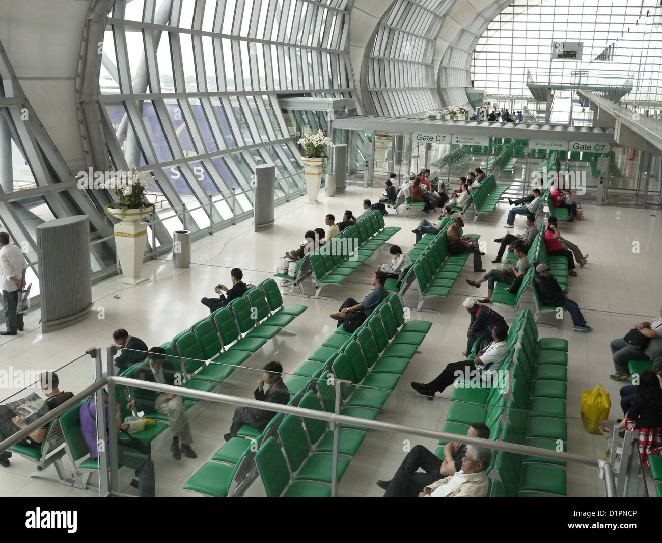airport gate passenger waiting area Stock Photo Alamy