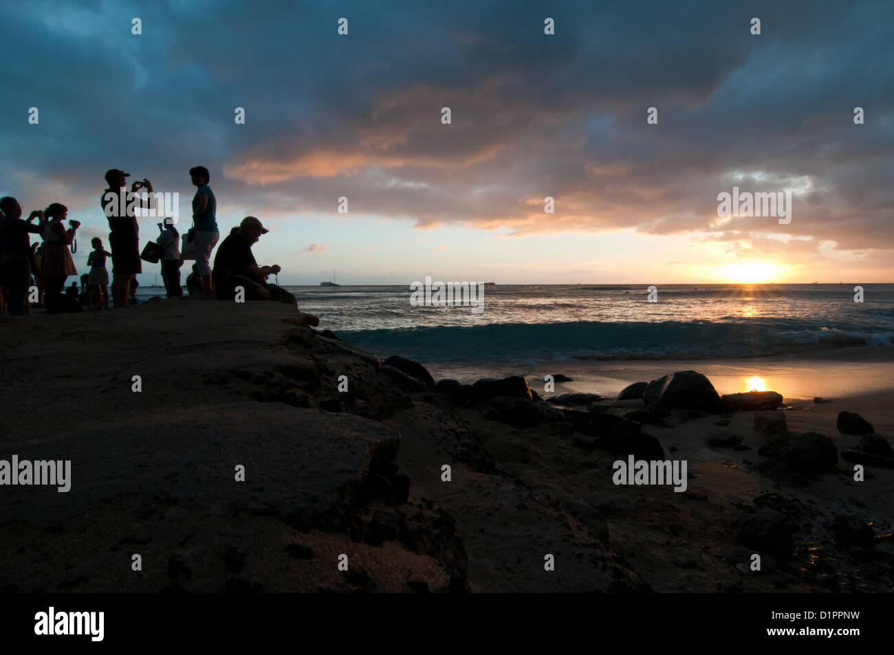 Waikiki beach sunset hi-res stock photography and images - Alamy