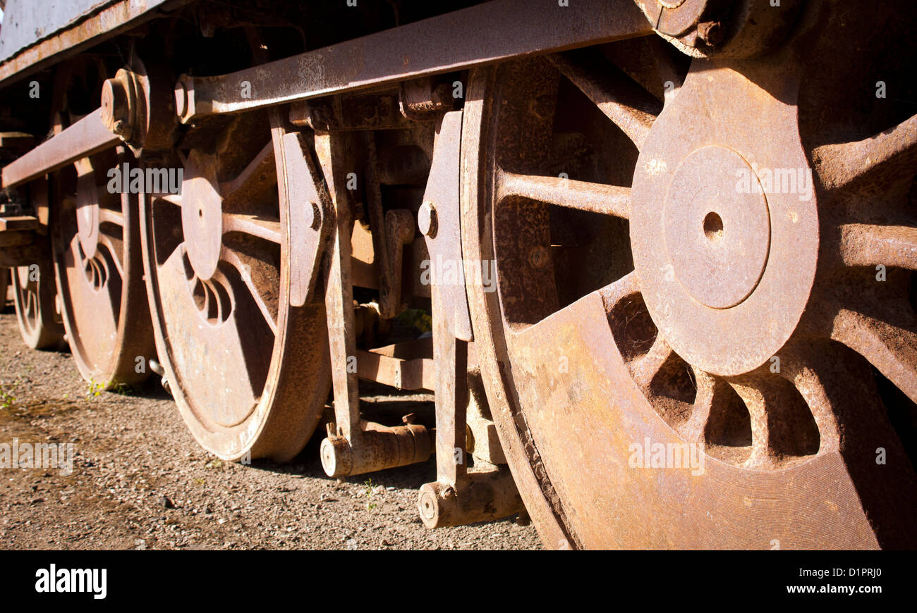 Train wheel parts hires stock photography and images Alamy