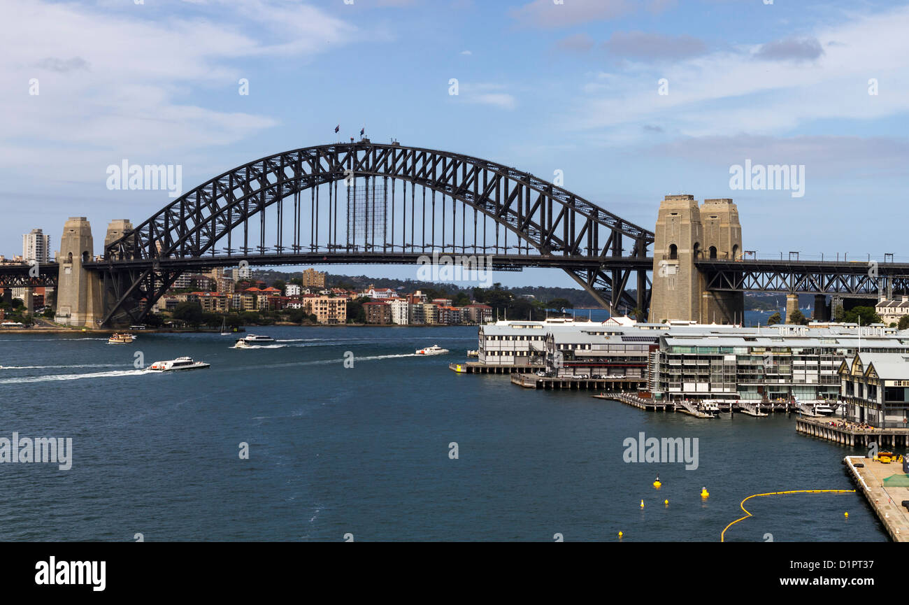 New luxury residential apartments facing Sydney Harbour Bridge Stock