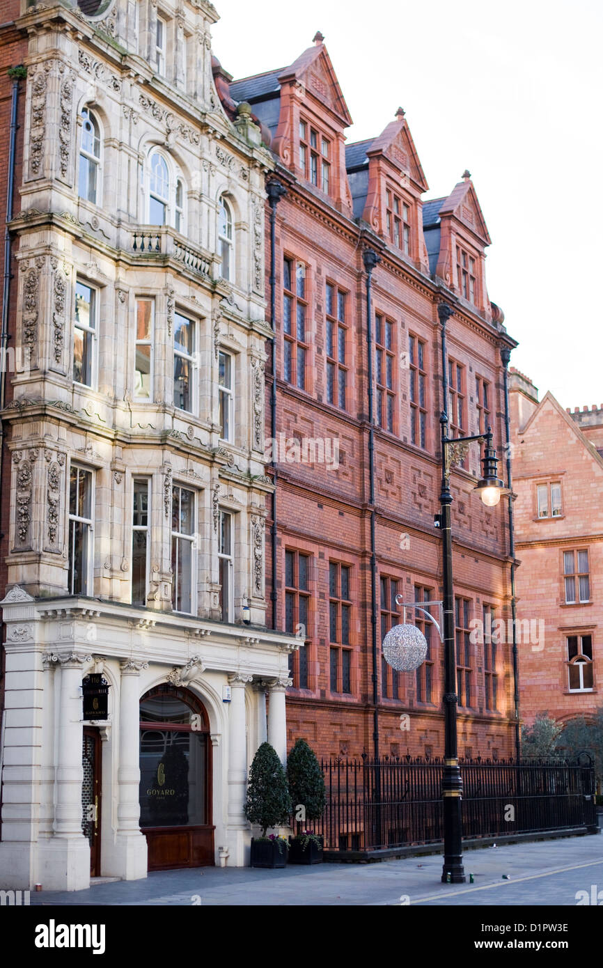 Brick victorian mansion hi-res stock photography and images - Alamy