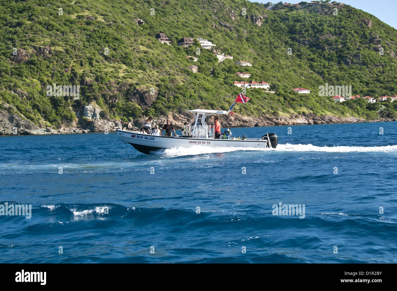 Scuba diving boat hi-res stock photography and images - Alamy