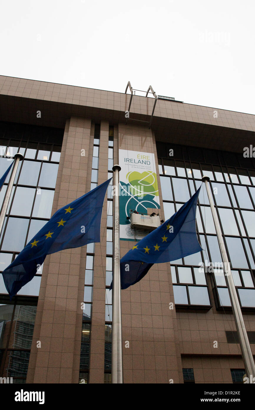 Unveiling of the Irish Presidency banner on the European Council HQ Stock Photo