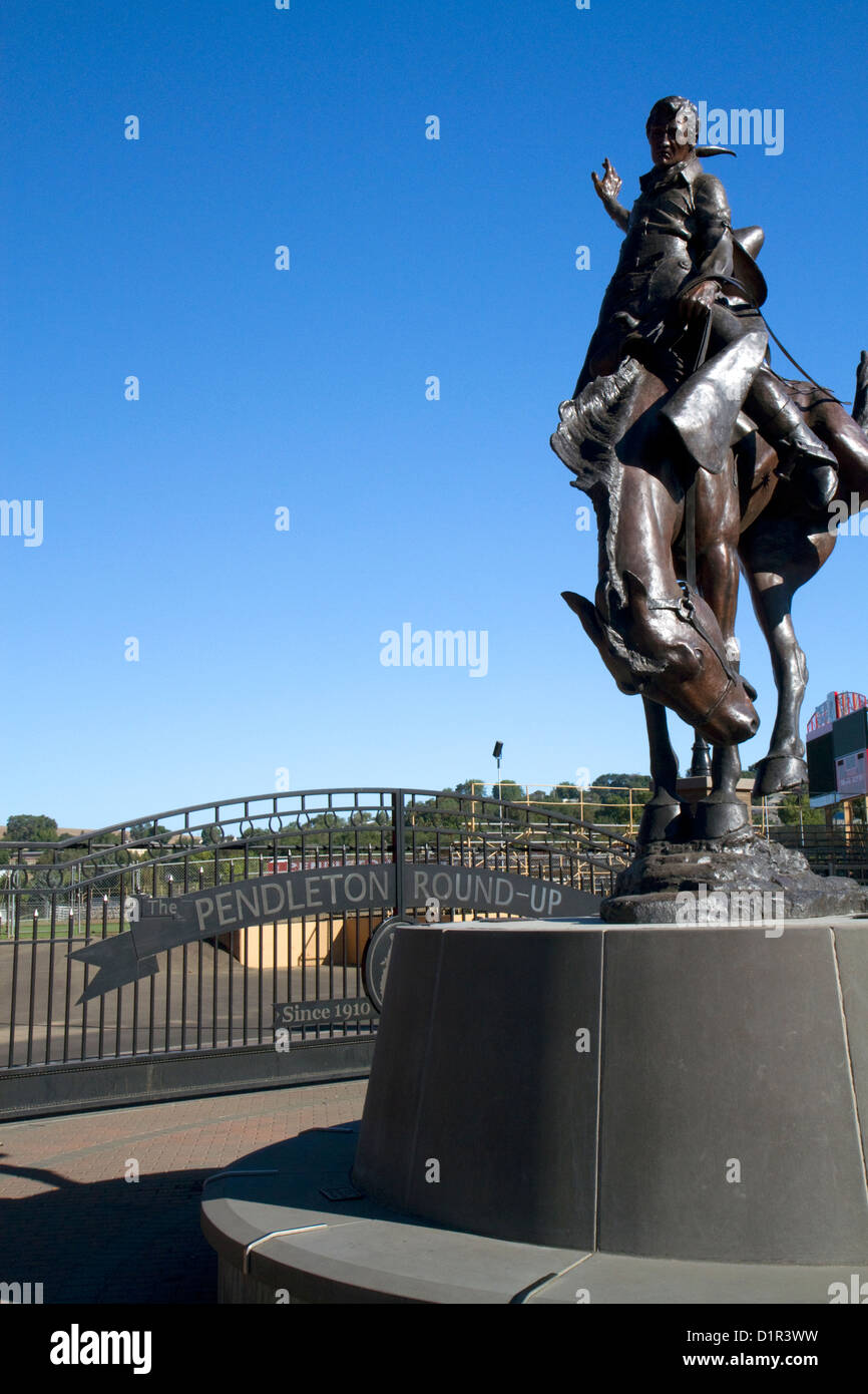 Bronze Bucking Horse statue at the Centennial Plaza in Pendleton, Oregon, USA. Stock Photo