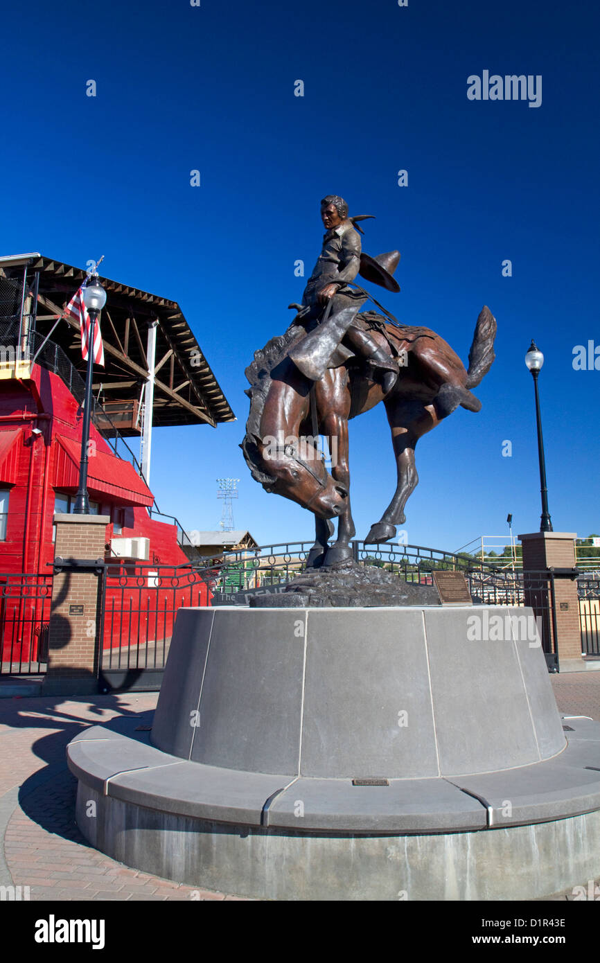 Bronze Bucking Horse statue at the Centennial Plaza in Pendleton, Oregon, USA. Stock Photo