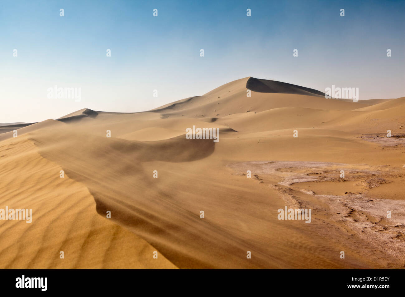 Morocco M Hamid Erg Chigaga Sand Dunes Sahara Desert Sand Storm Stock Photo Alamy