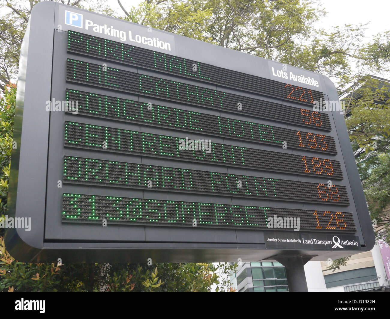 parking location lot available sign Singapore Stock Photo Alamy
