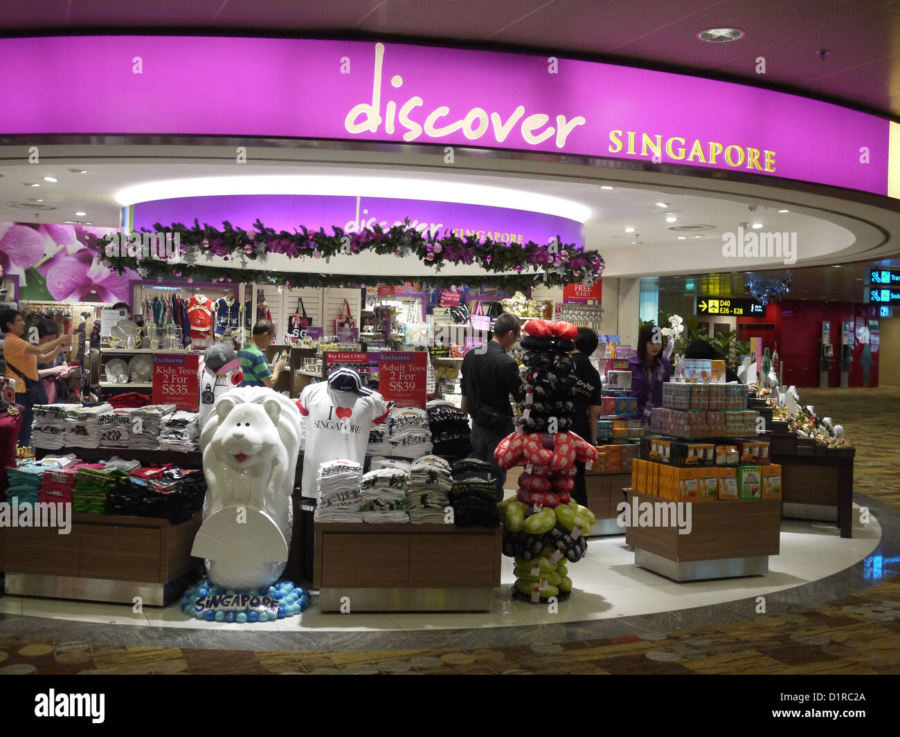 discover Singapore gift shop Stock Photo - Alamy