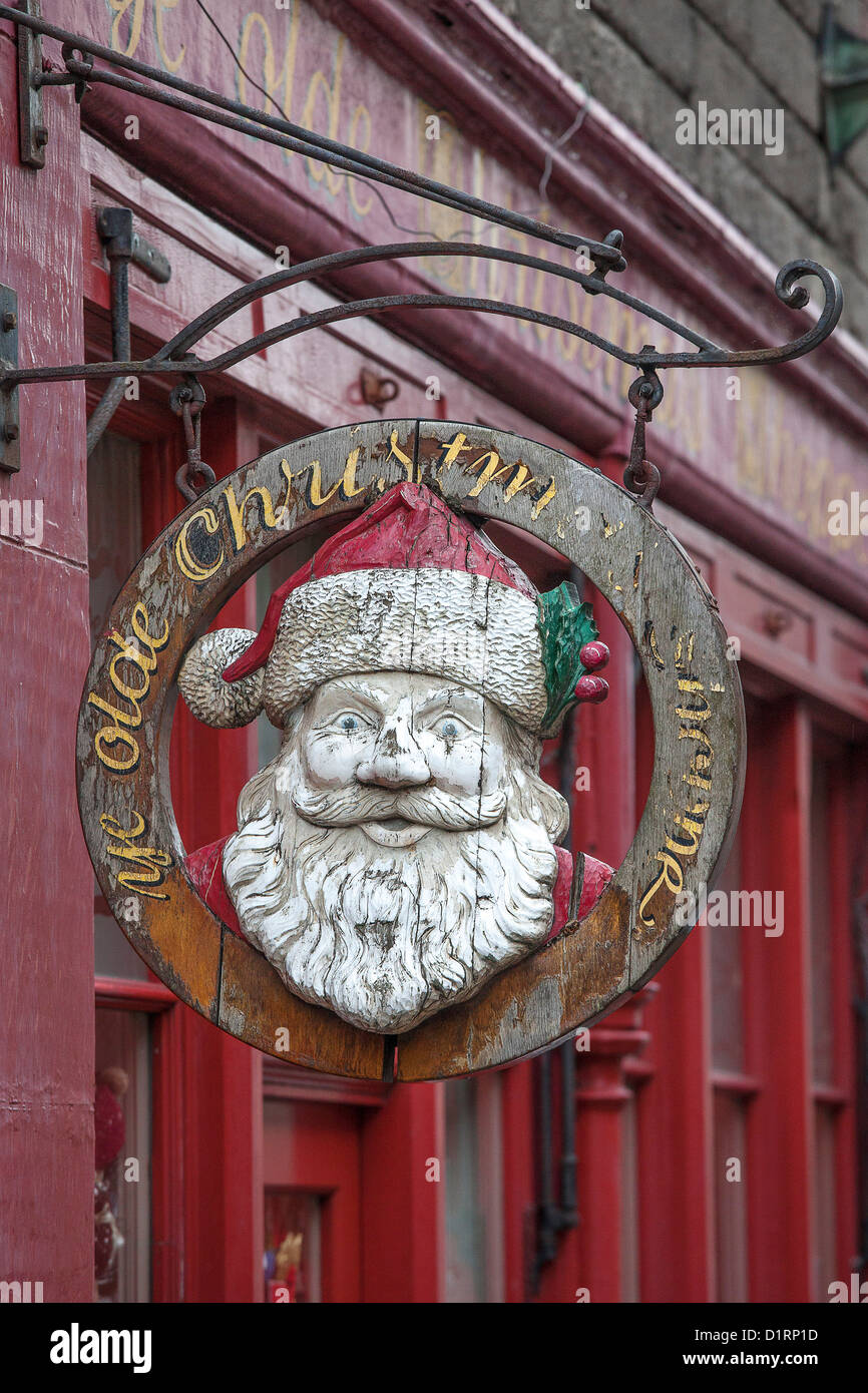 Ye Olde Christmas Shoppe, Canongate, Edinburgh, Scotland. Stock Photo