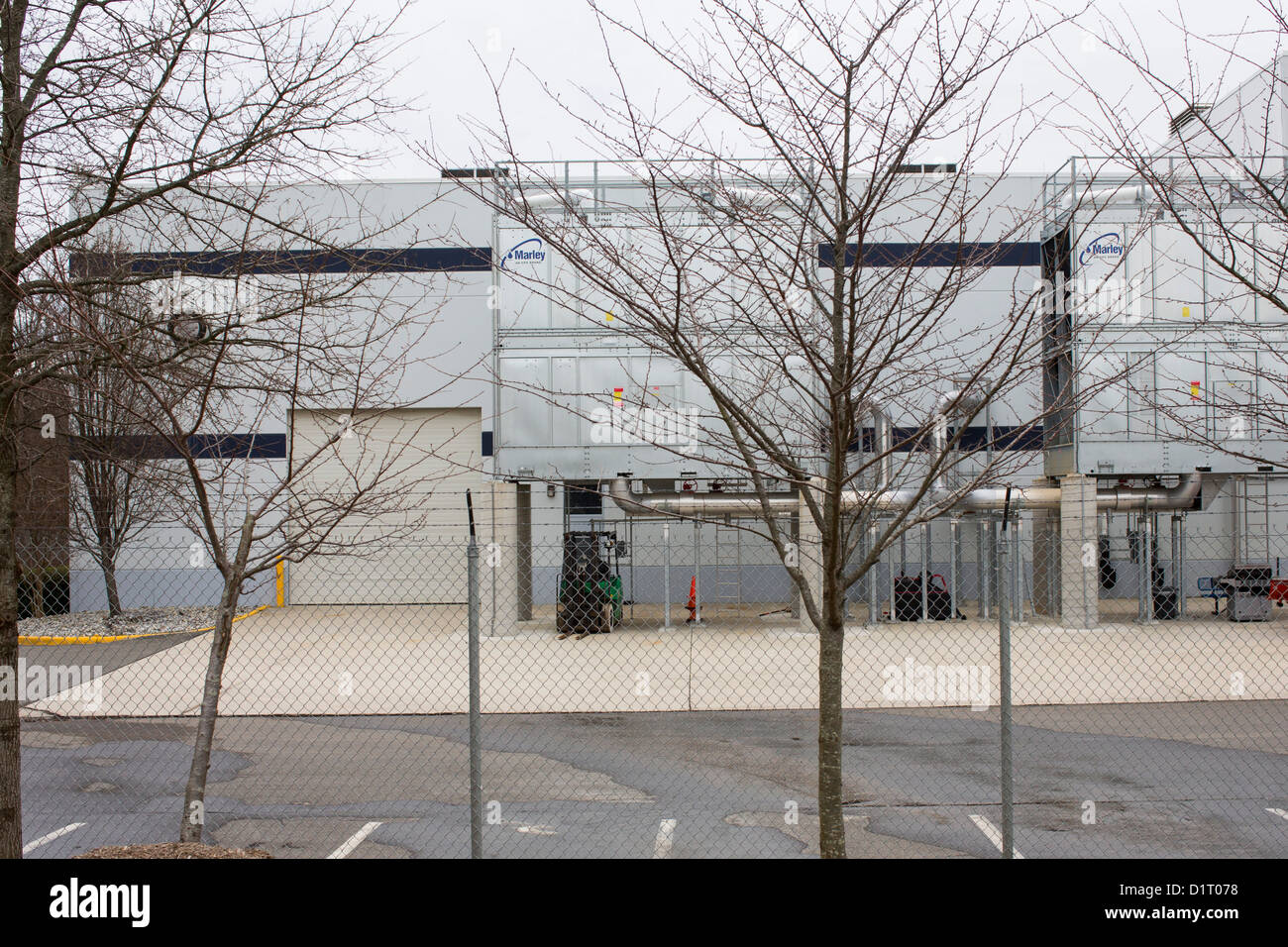 Amazon web services data center hi-res stock photography and images - Alamy
