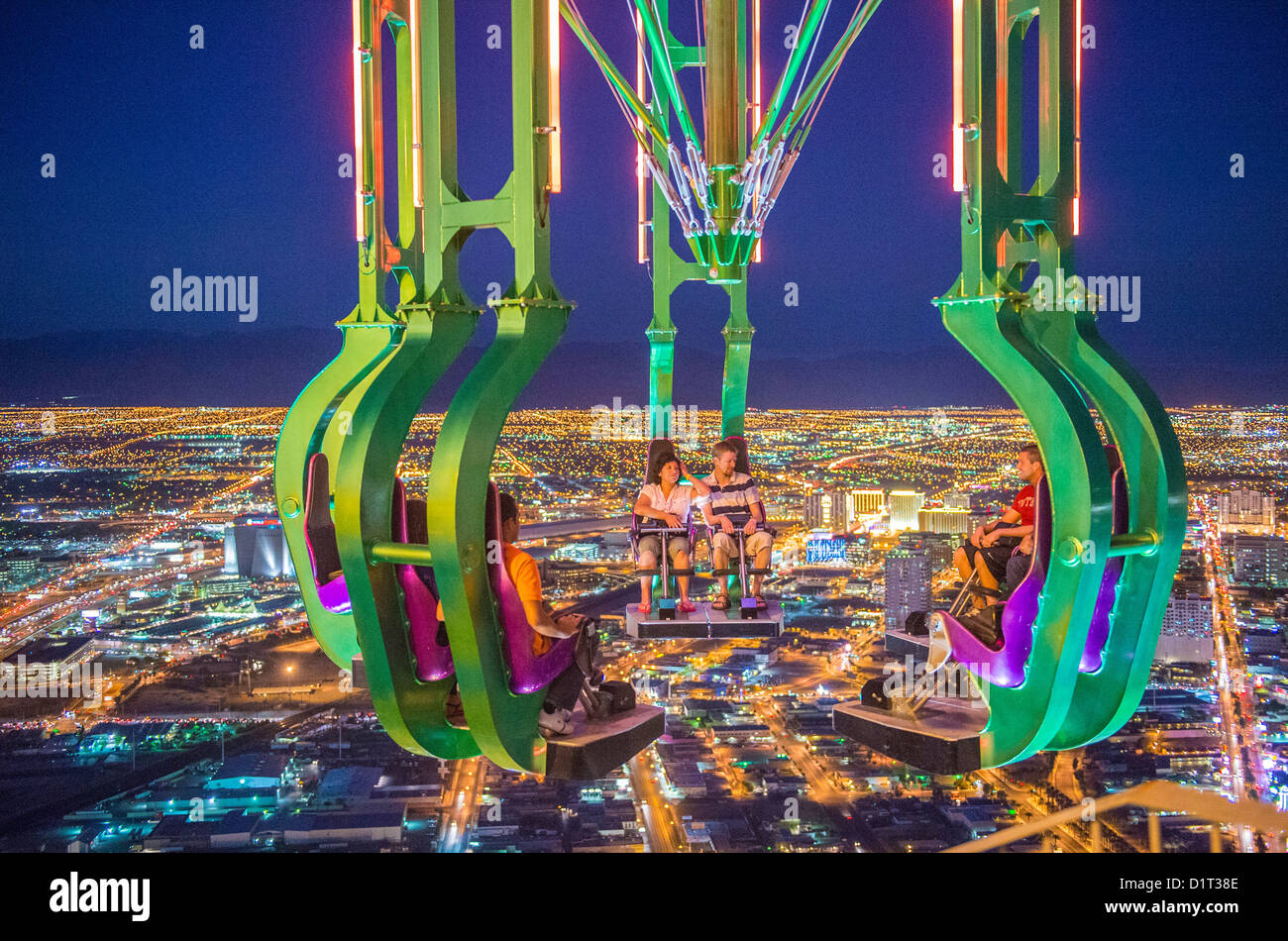 Thrill ride Big Shot on top of the Las Vegas Stratosphere tower (1149  ft/350m), the tallest freestanding observation tower of the US Stock Photo  - Alamy