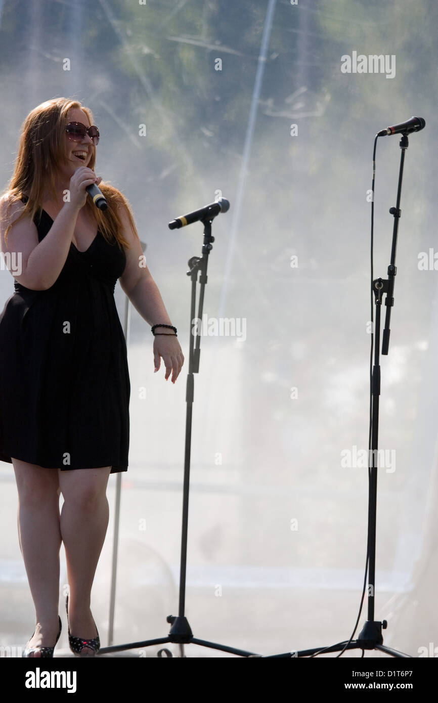 Berlin, Germany, singer of the cover band on stage Party Shakers Stock Photo