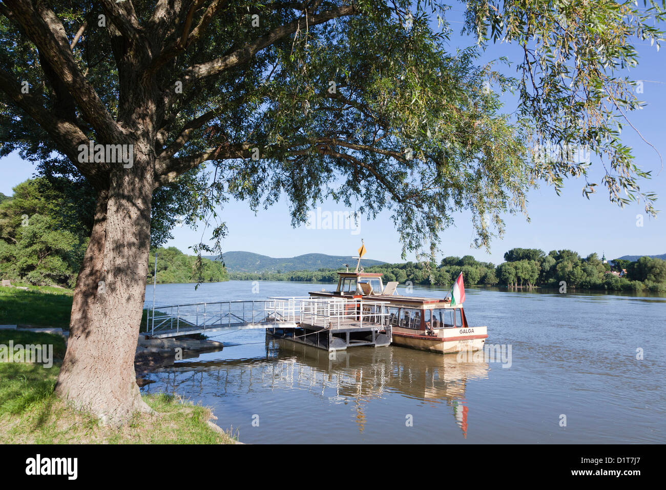 The jetty of Dunabogdany for the small ferry to the island of St. Andrew (Szentendre). Duna-Ipoly National Park. Europe, Hungary Stock Photo