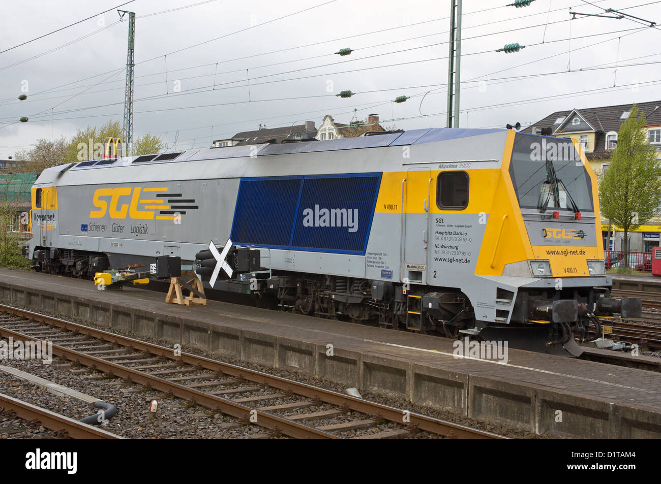 Schienen Guter Logistik freight diesel locomotive Stock Photo