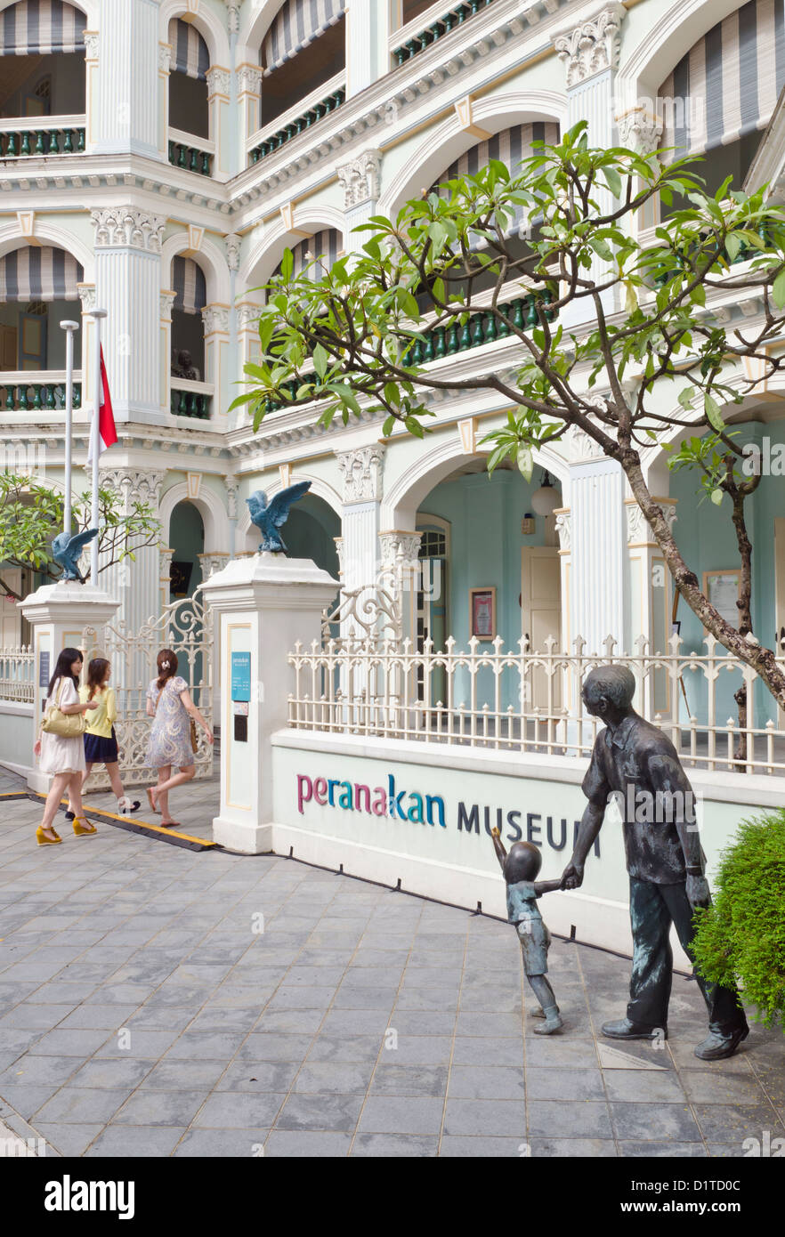 Tourists entering the Peranakan Museum of Singapore Stock Photo