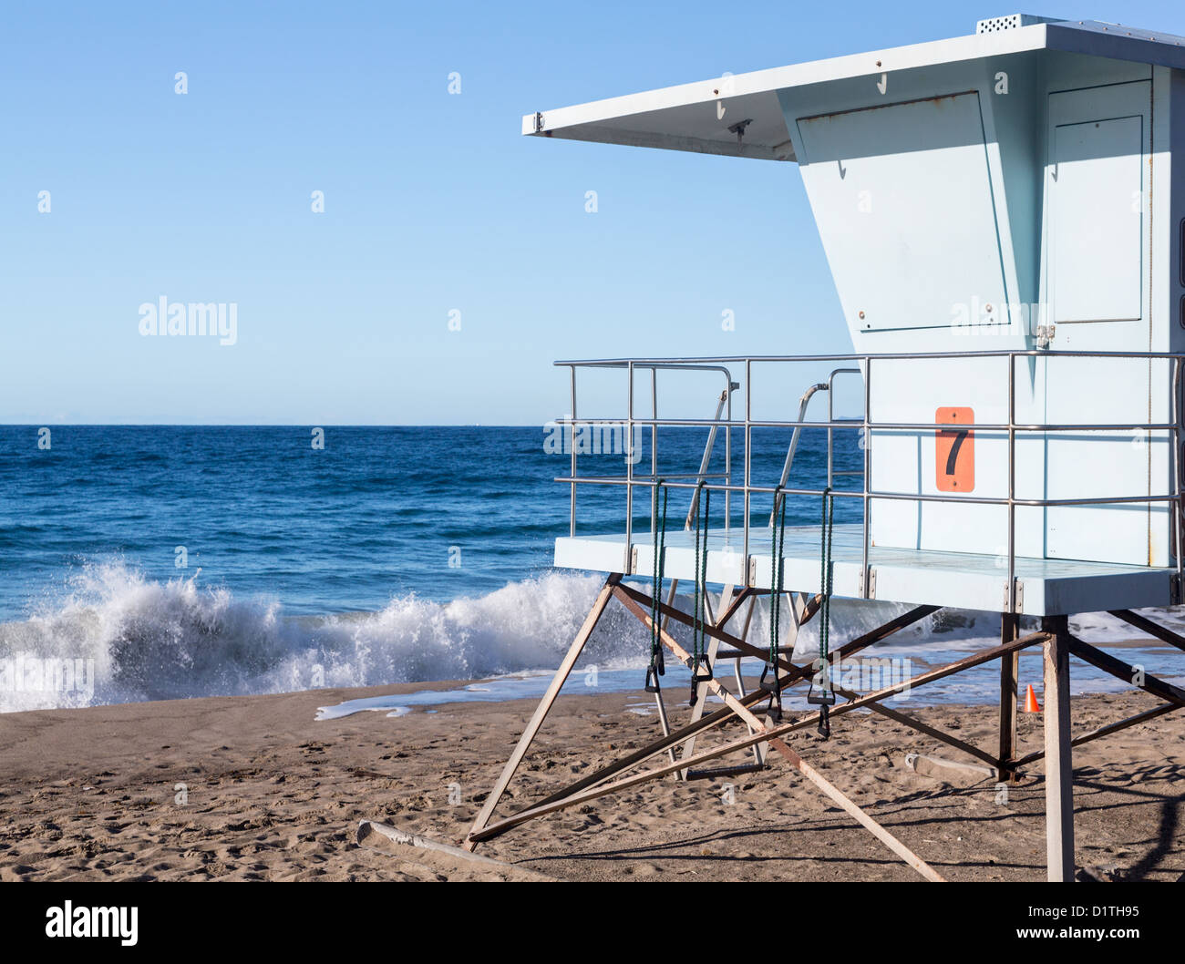 Blue Lifeguard Hut On Sycamore Canyon Beach In Southern California Stock Photo Alamy