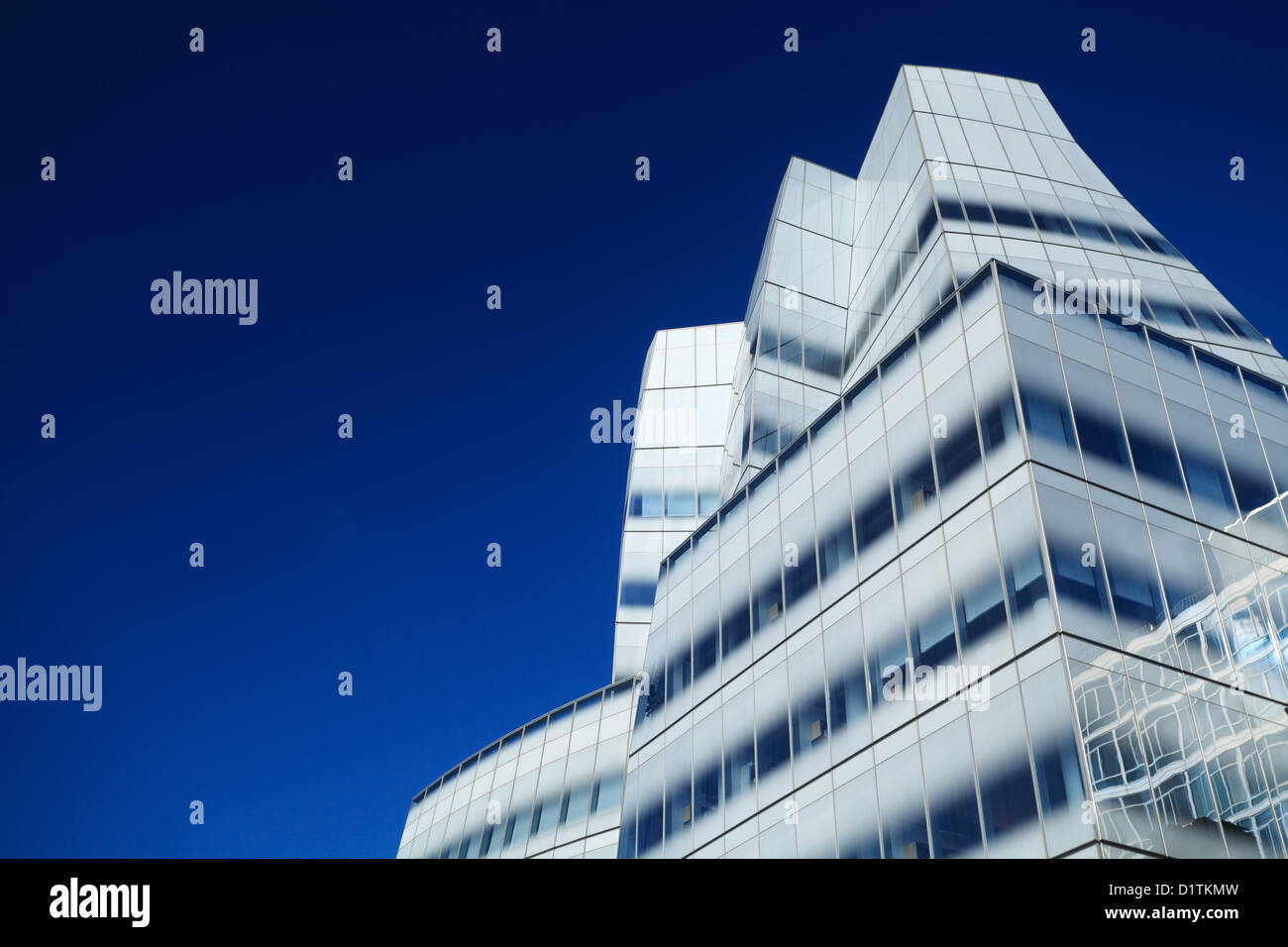 Frank gehry building chelsea nyc hi-res stock photography and images ...