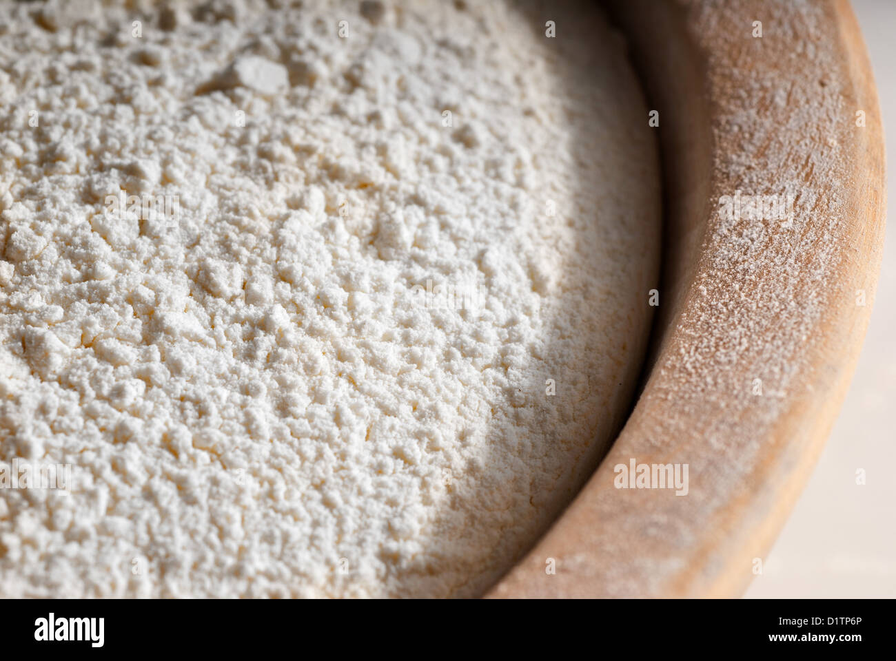 Whole grain yellow cornmeal hires stock photography and images Alamy