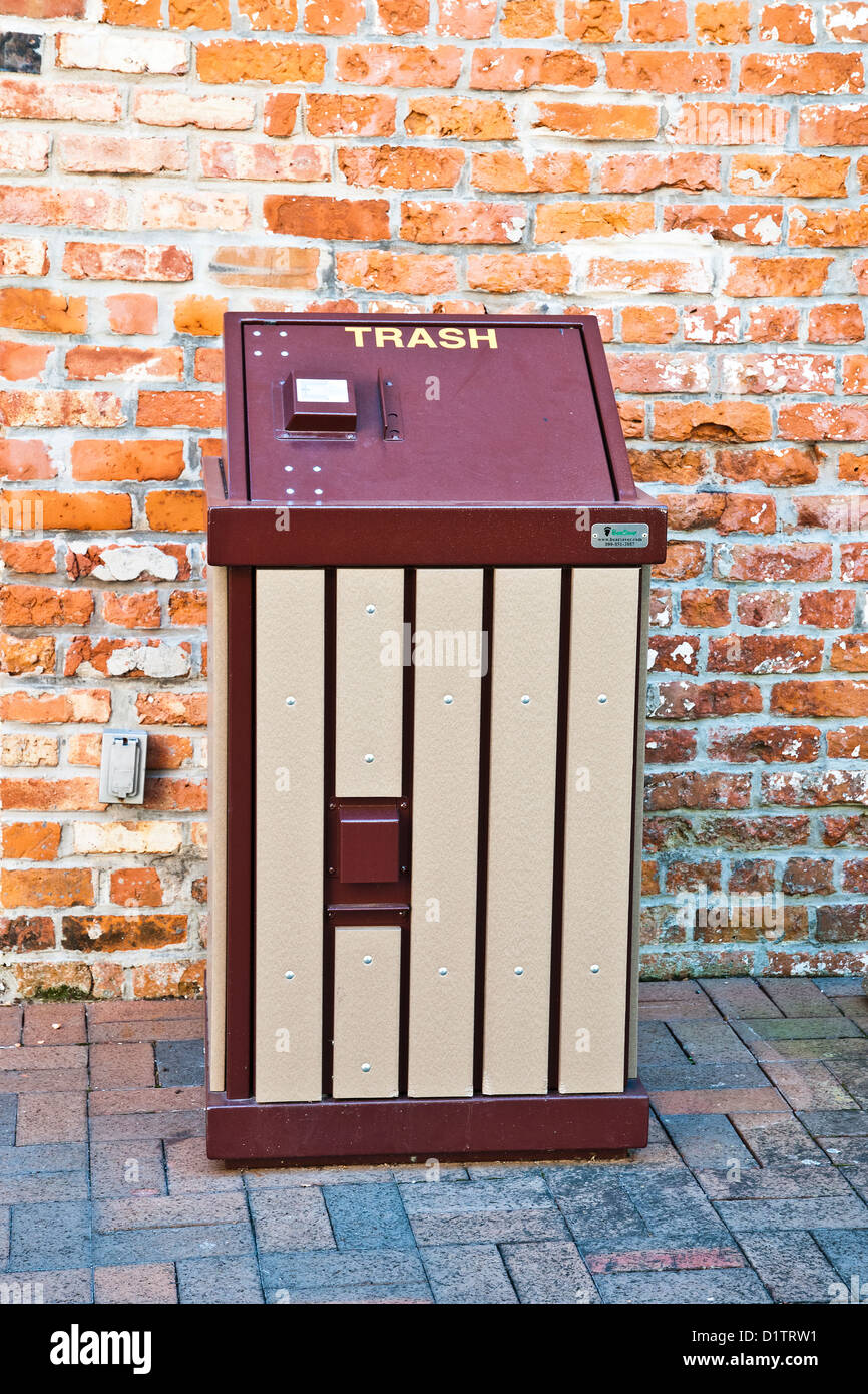 Unusual trash can hires stock photography and images Alamy