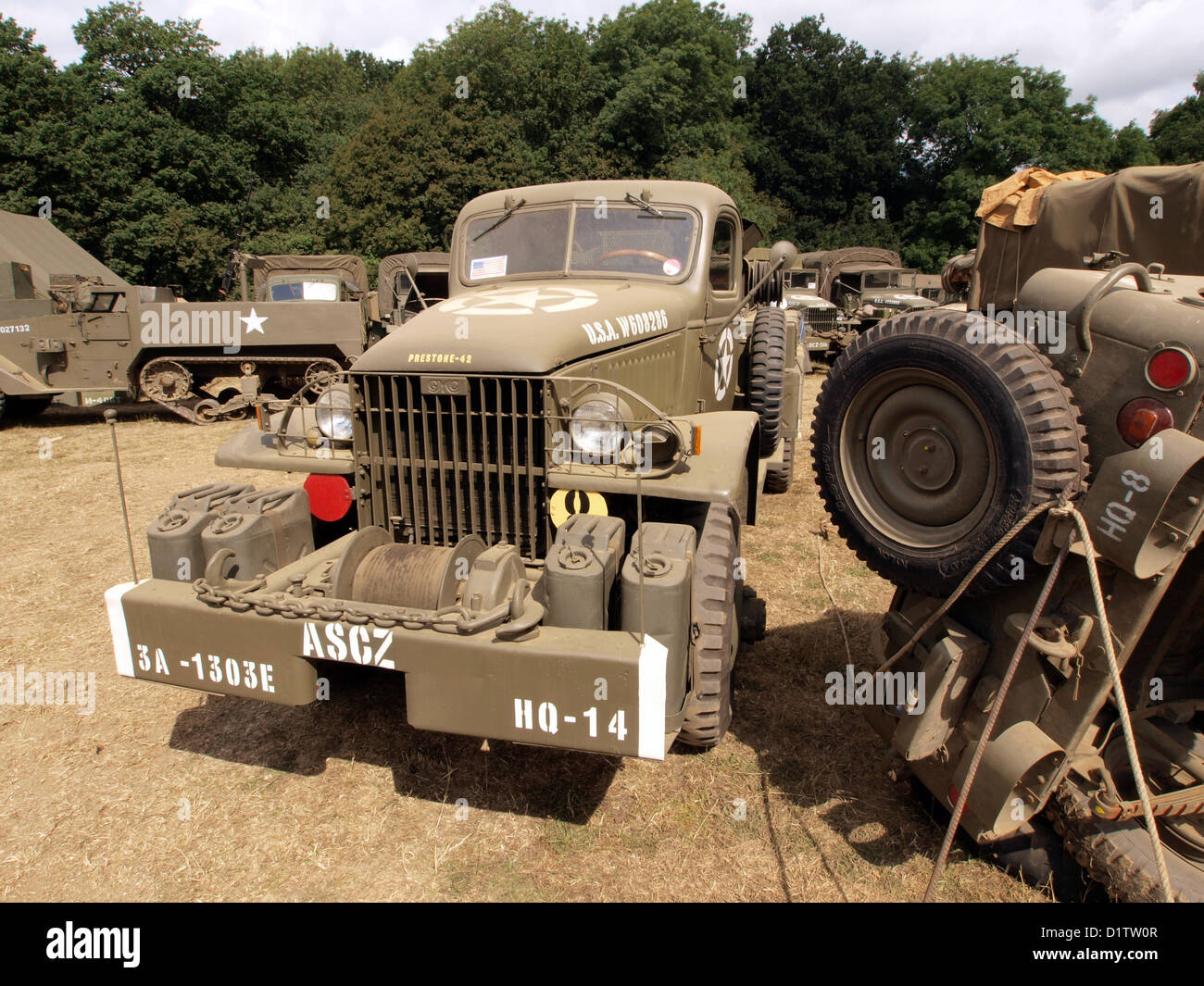 Gmc cckw 353 2 air compressor hires stock photography and images Alamy