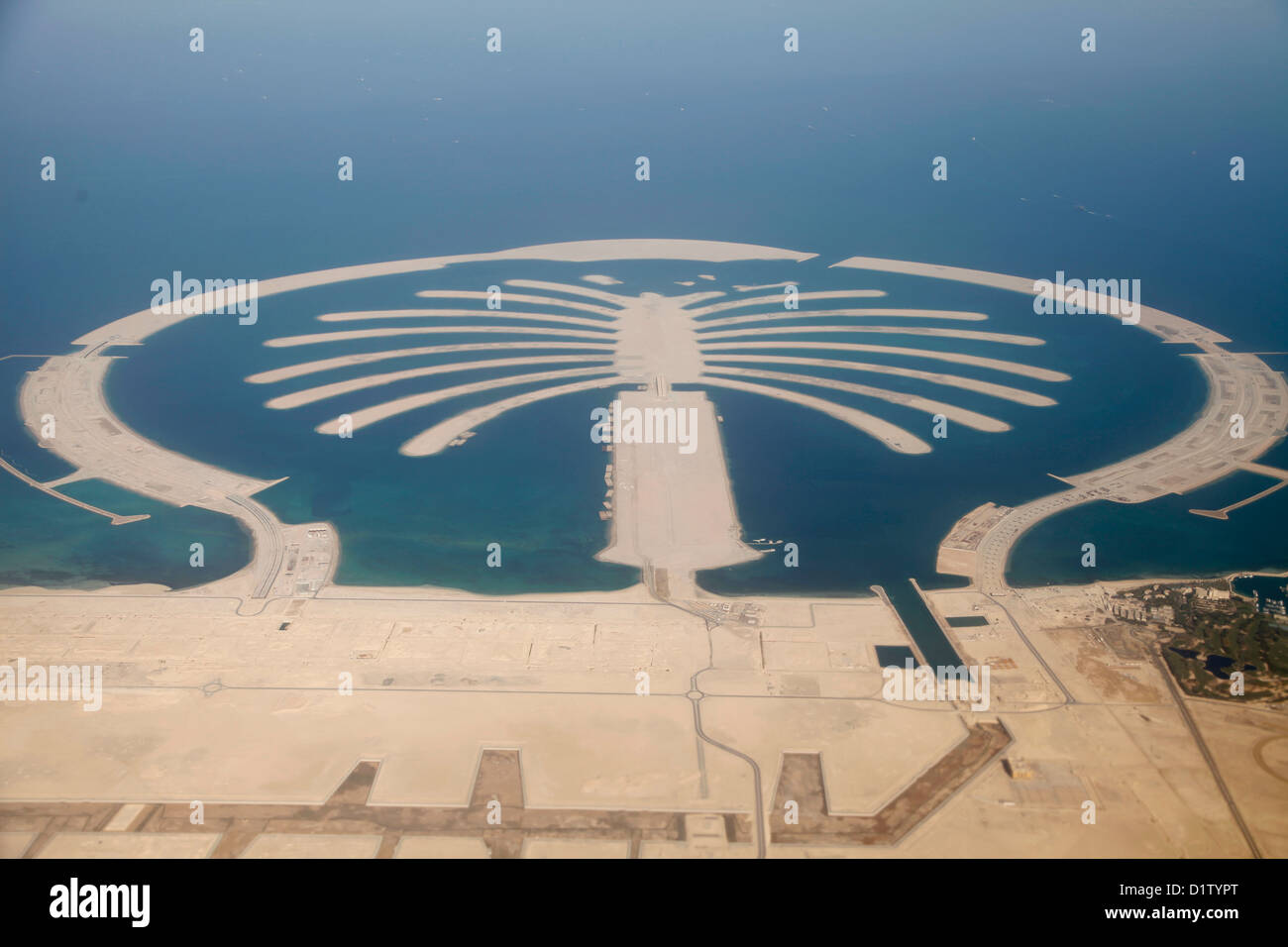 Jumeirah Palm Island Development In Dubai Stock Photo - Alamy