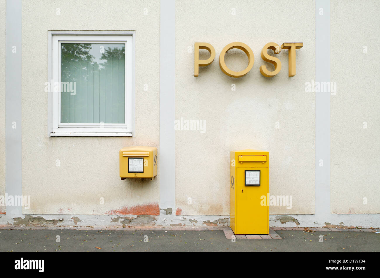 Castle Mailboxes Hi res Stock Photography And Images Alamy