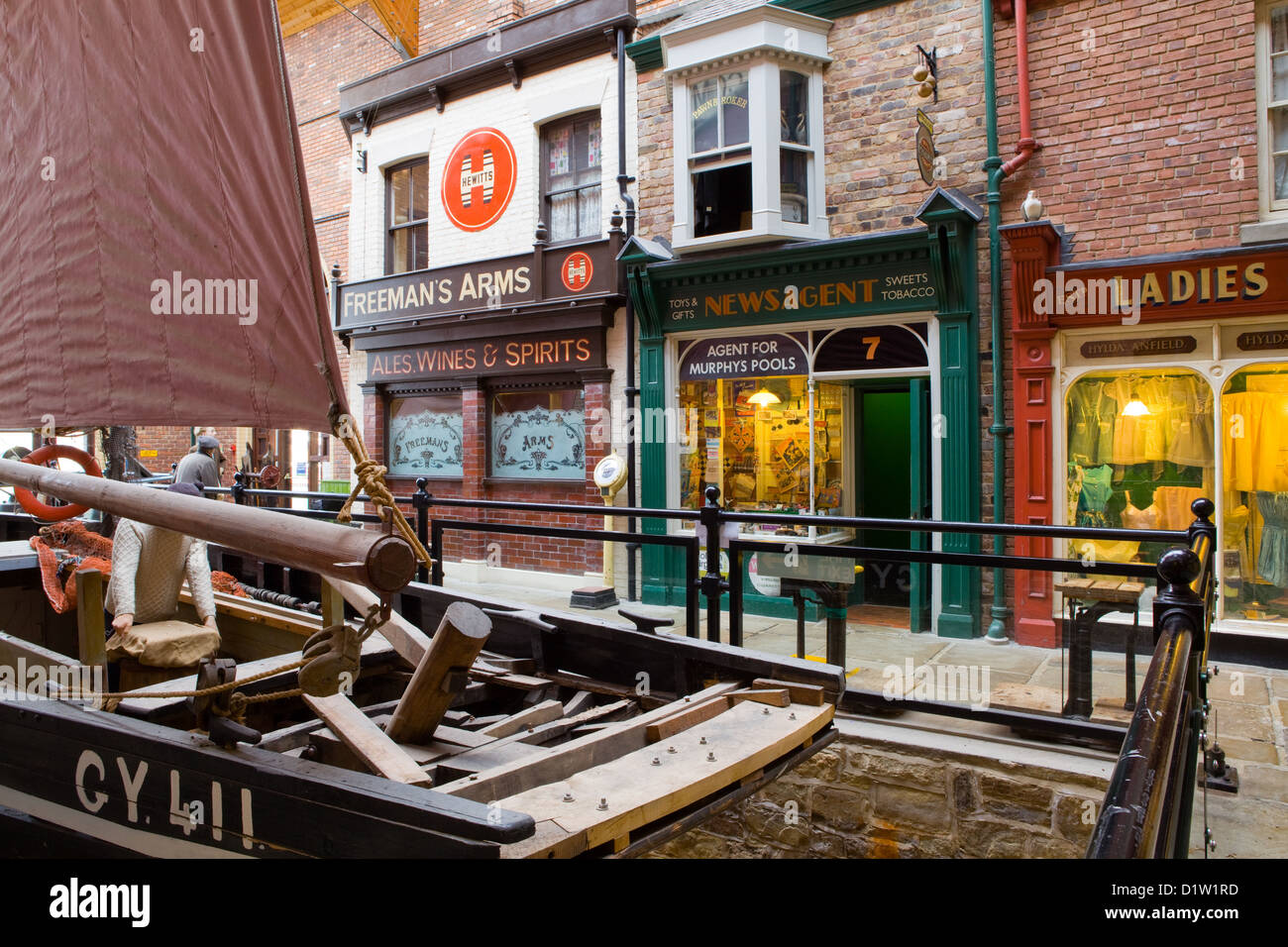 Grimsby fishing hires stock photography and images Alamy