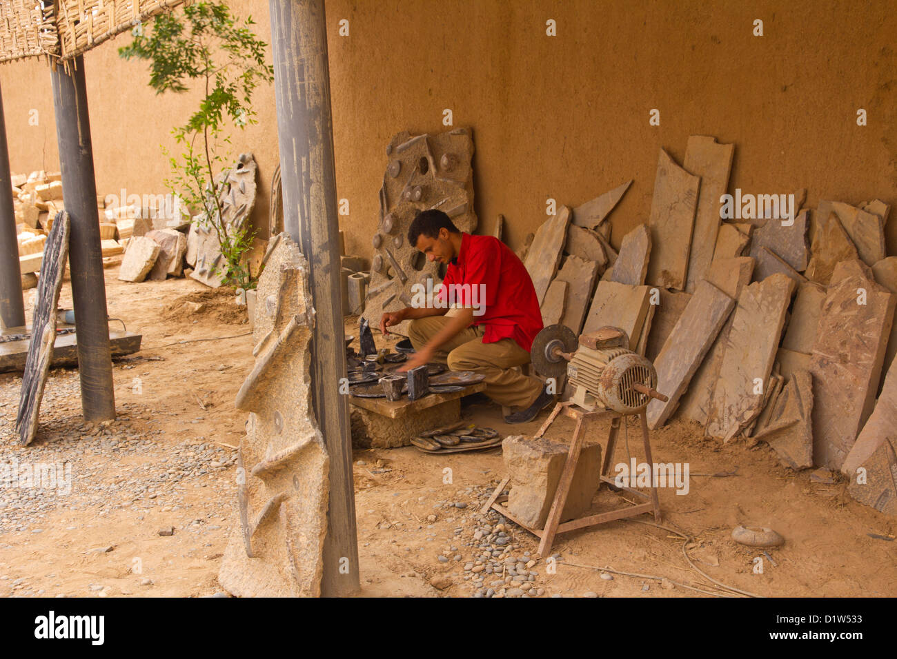 Preparing fossils hi-res stock photography and images - Alamy