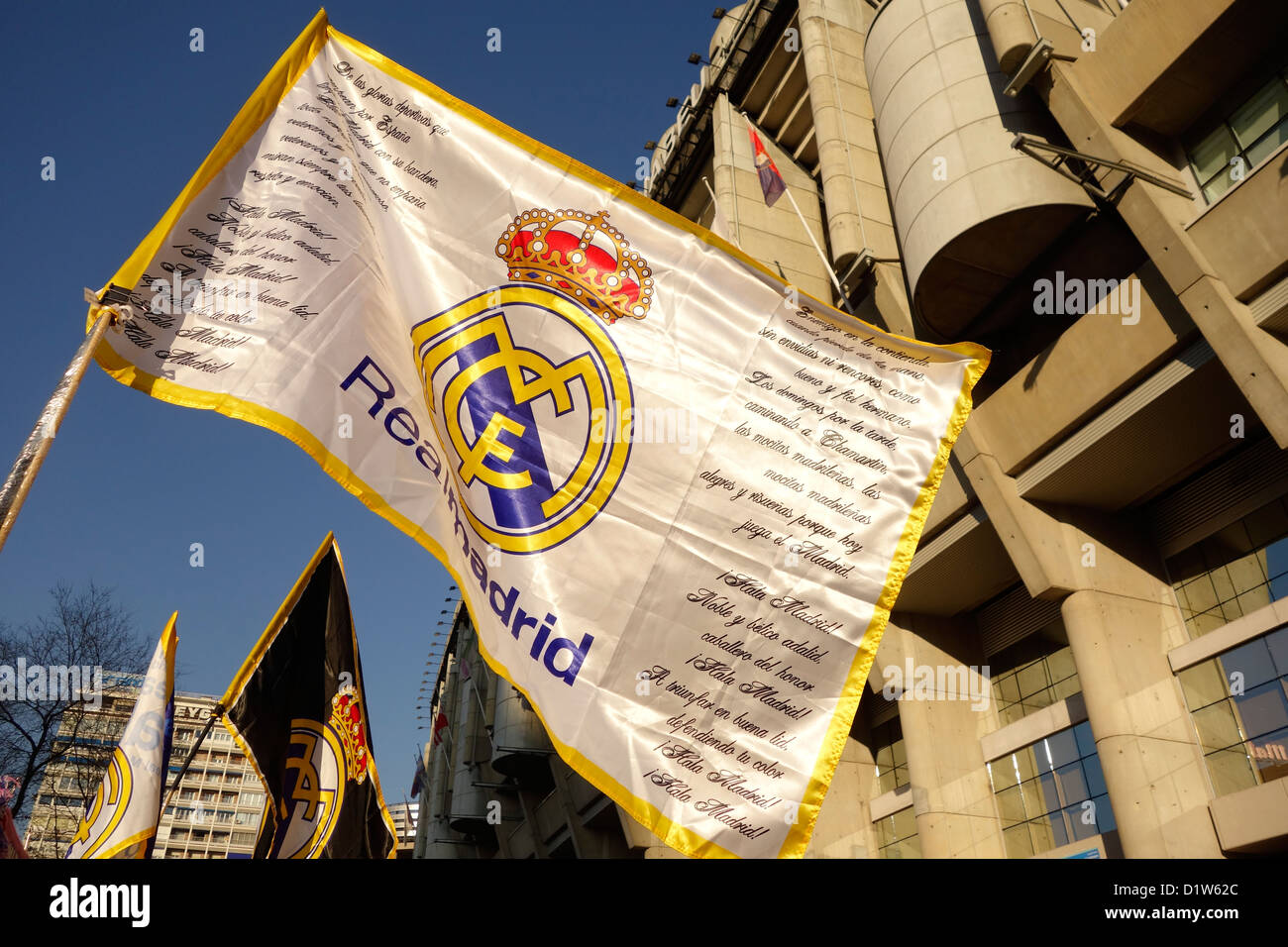 bernabeu madrid real soccer football stadium santiago scarf fan