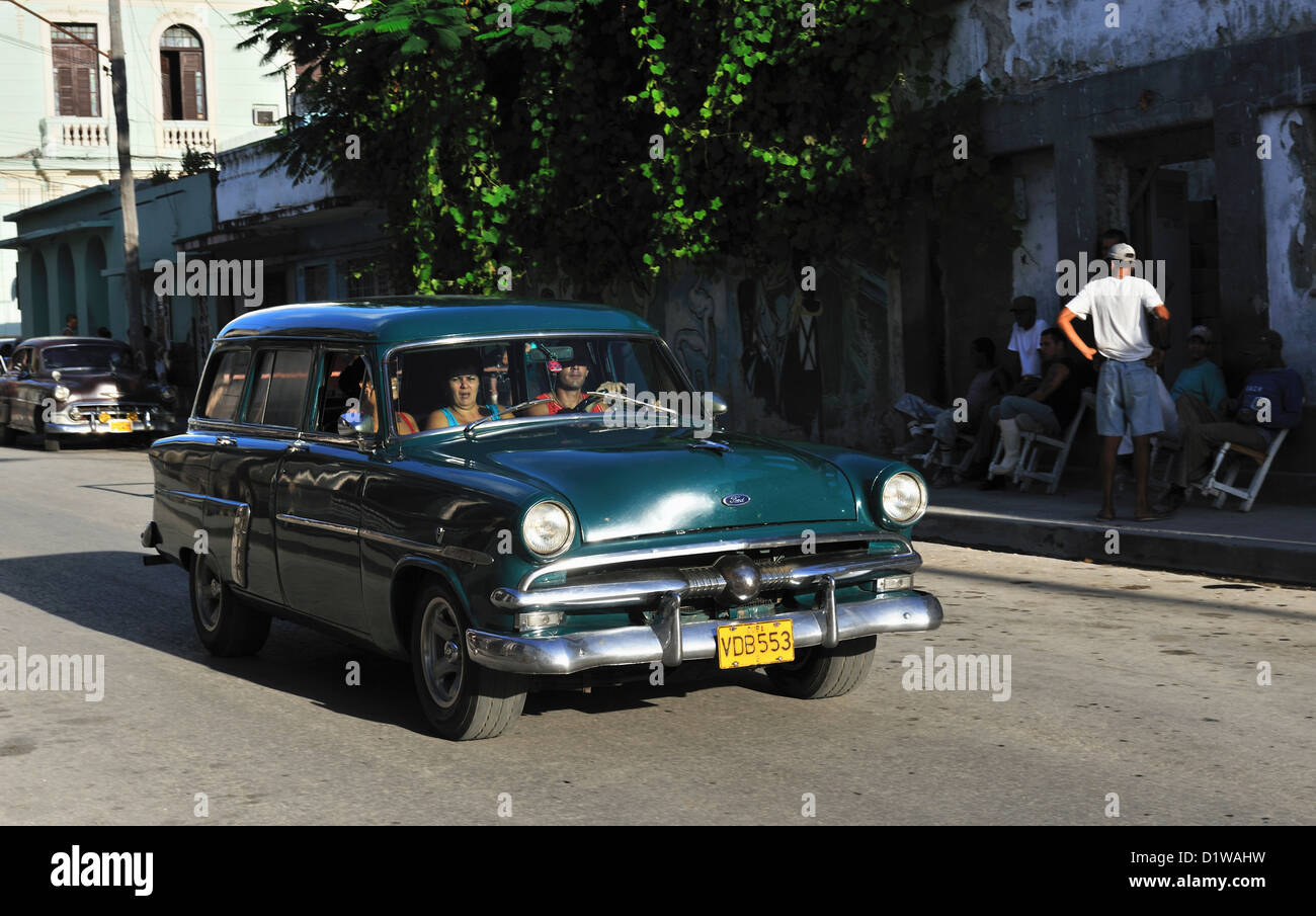 Old car, Santa Clara, Cuba Stock Photo Alamy
