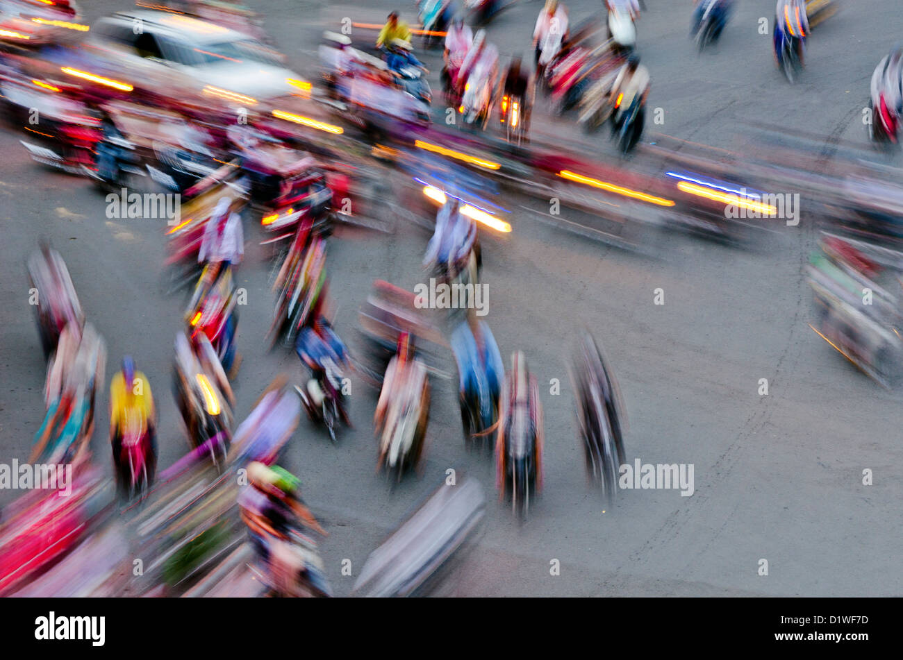 Vietnam traffic motion hi-res stock photography and images - Alamy