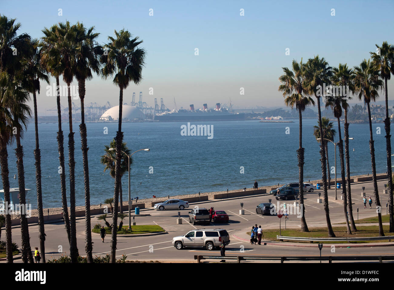 parking lot at Bluff Park and the Queen Mary at Long Beach harbour, Los Angeles County, California, USA Stock Photo