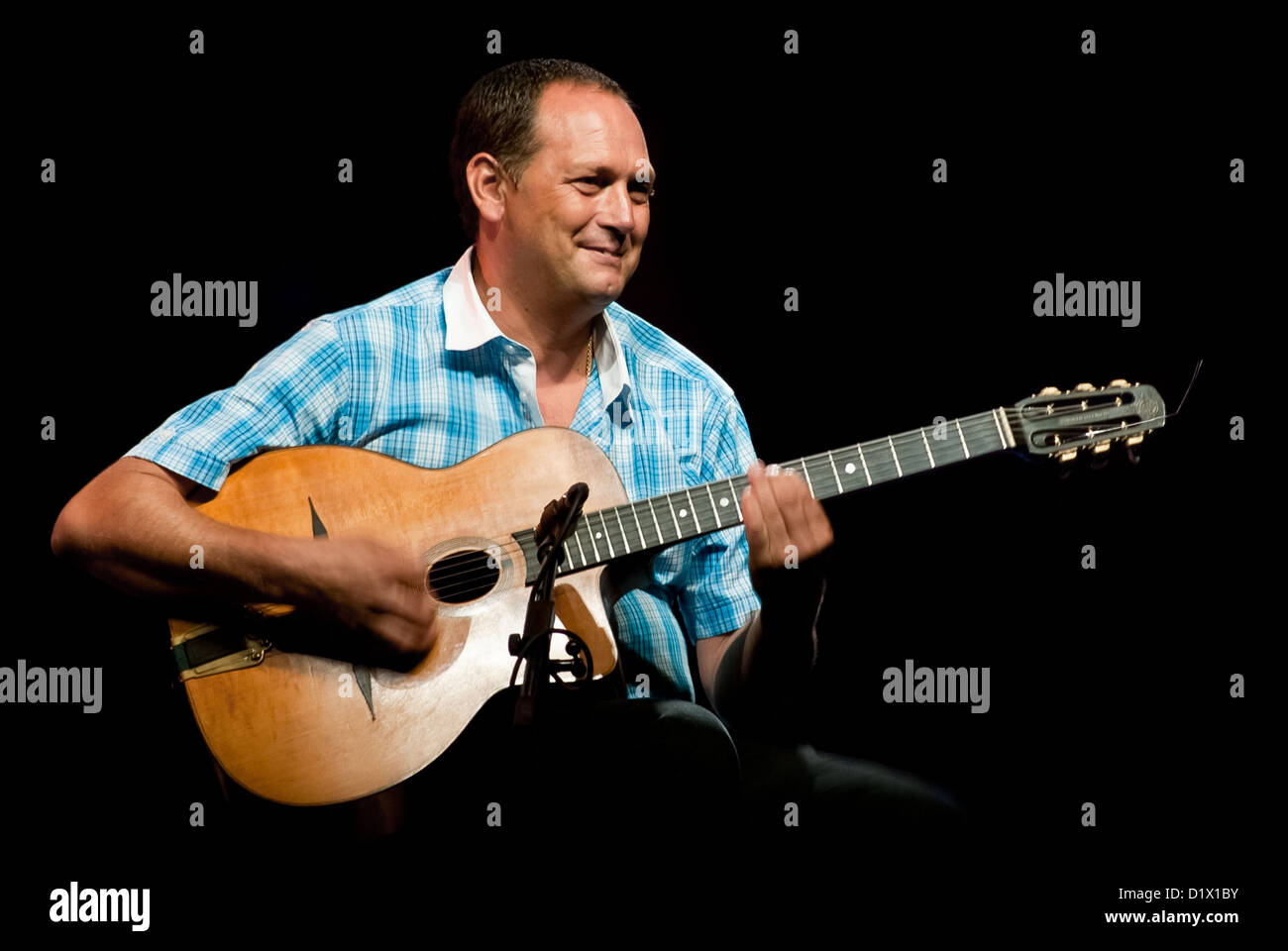 Stochelo Rosenberg, guitar (selmer Maccaferri) solo - Jazz à Coti, 3ème édition (Août 2010) Stock Photo