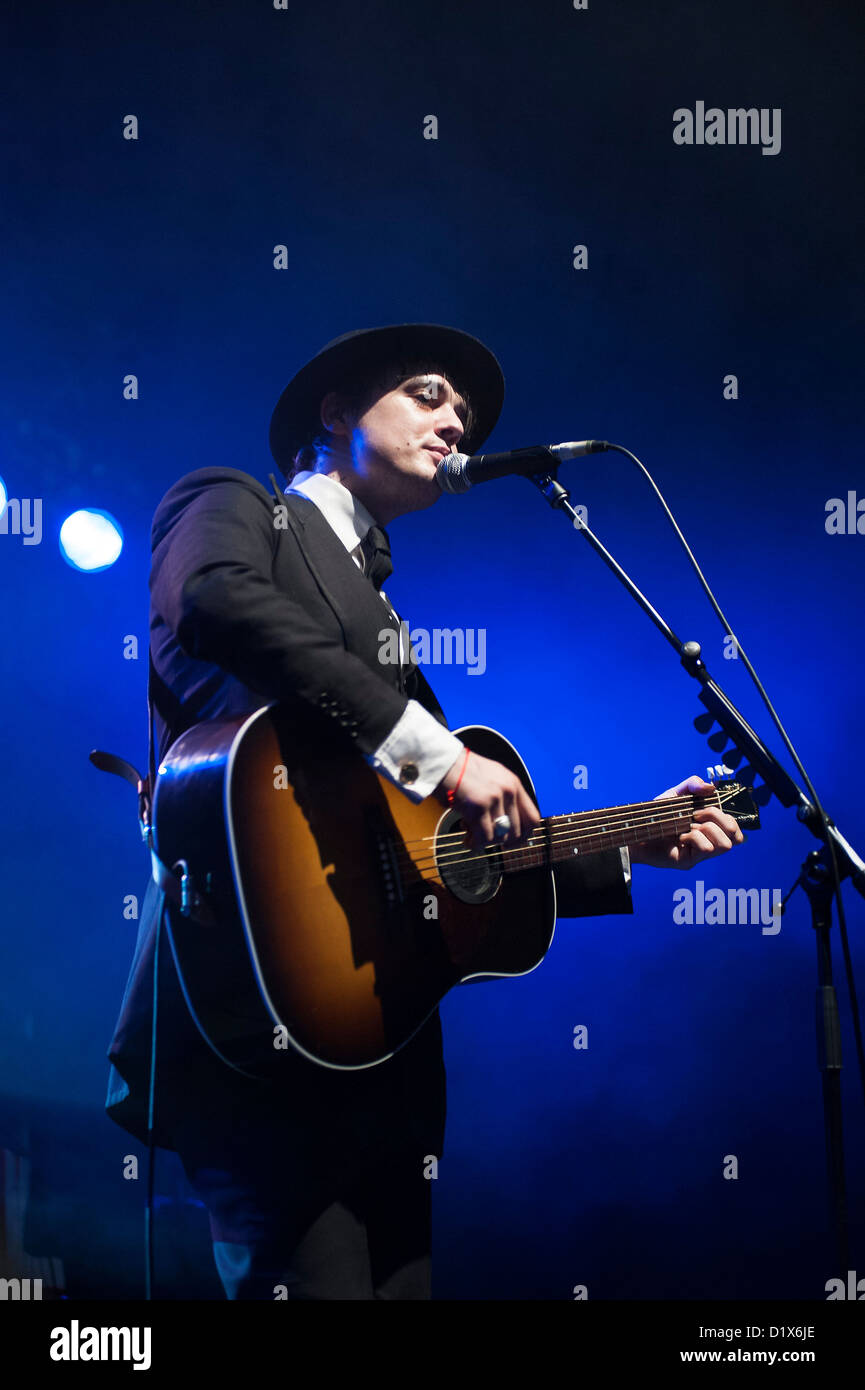 Peter Doherty plays The Troxy on 29/03/2009 at The Troxy, London.  Persons pictured: Peter Doherty. Picture by Julie Edwards Stock Photo