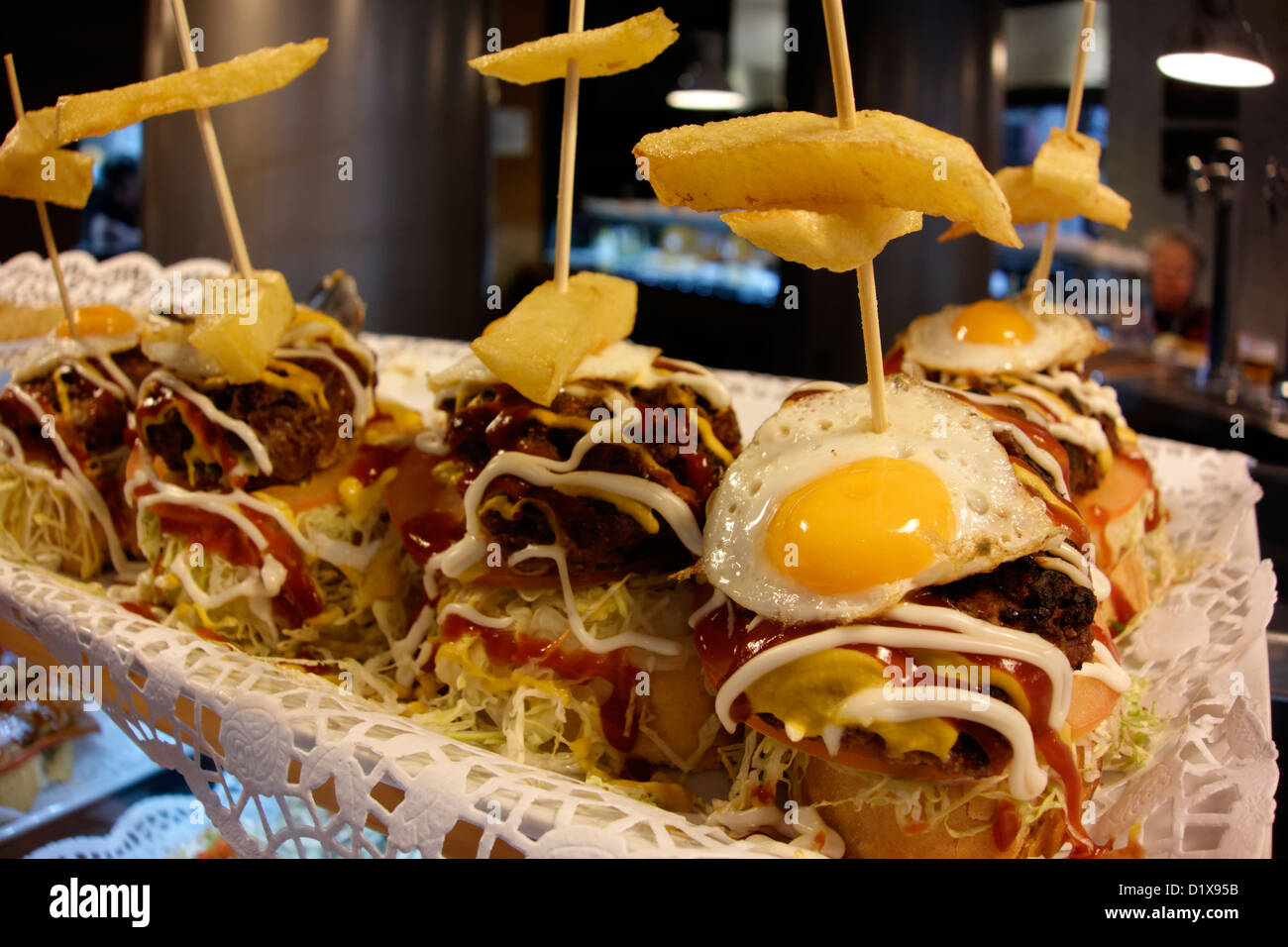 madrid spain arts and letters menu restaurant typical hamburger egg fries french Stock Photo - Alamy