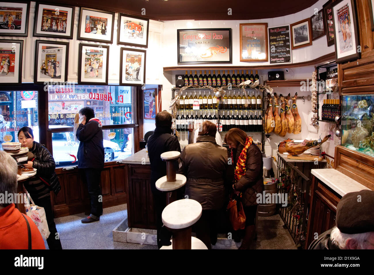 bar madrid spain abuelo vino tapas interior typical classic Stock Photo