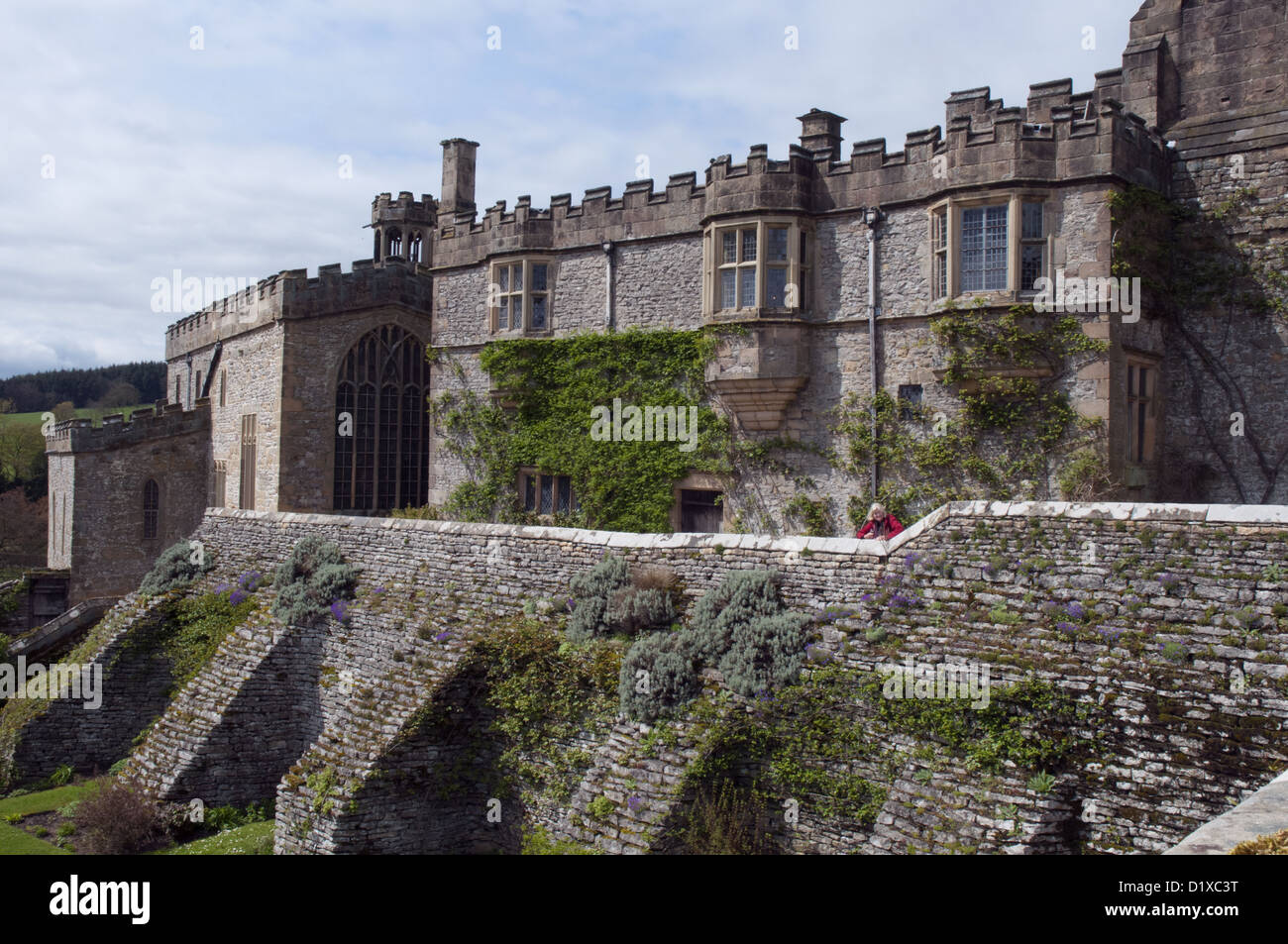 Tudor Fortified Manor House Hi res Stock Photography And Images Alamy