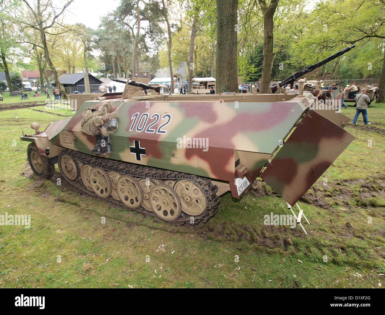 Miniature Solido Half-Track Hanomag - 1/50 - Réf 241 - TBE Avec Boîte