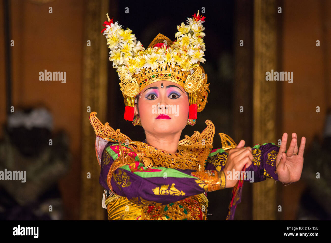 Traditional Balinese dance at the Ubud Palace, Ubud, Bali, Indonesia ...