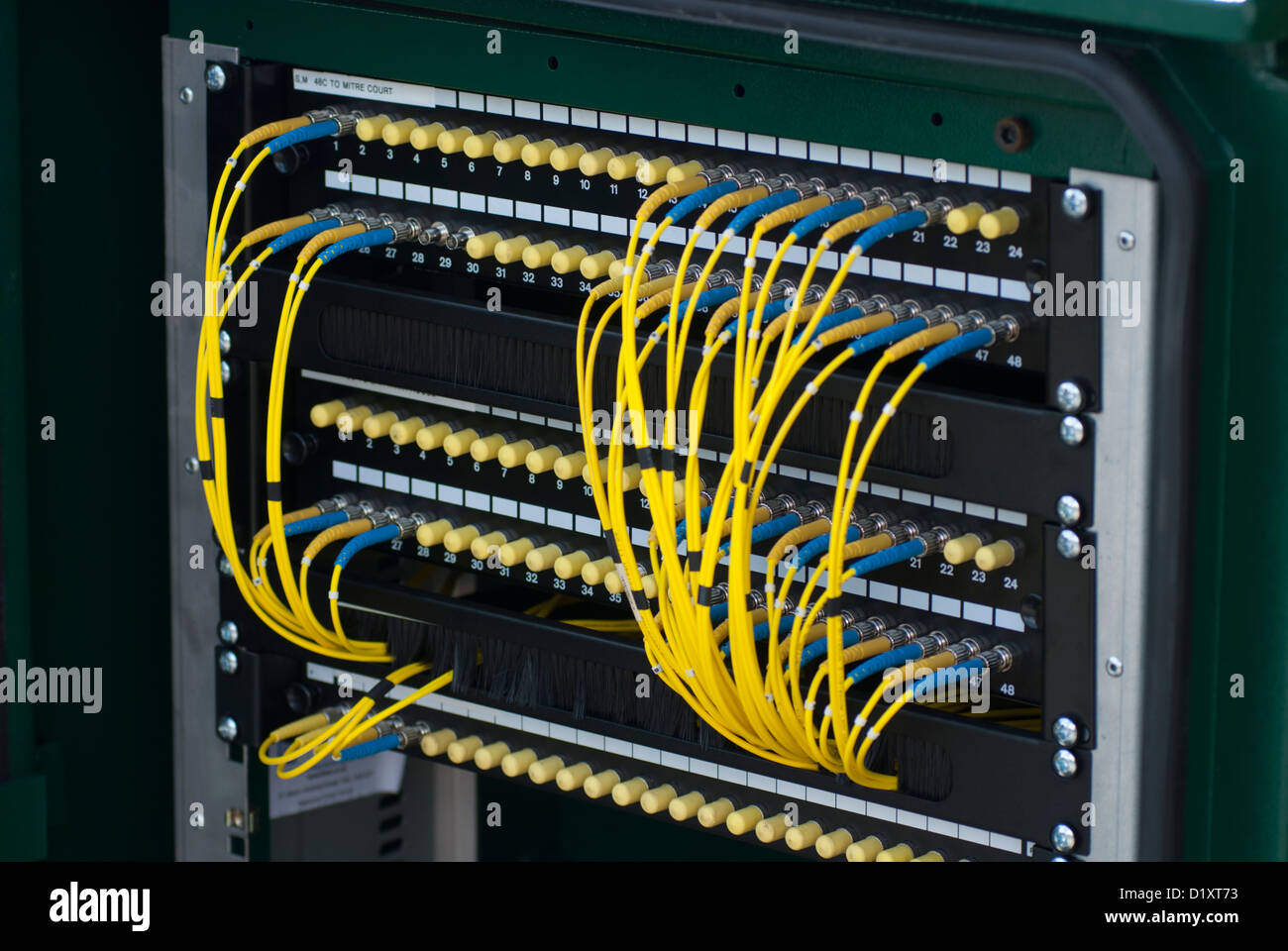 Side of box hi-res stock photography and images - Alamy