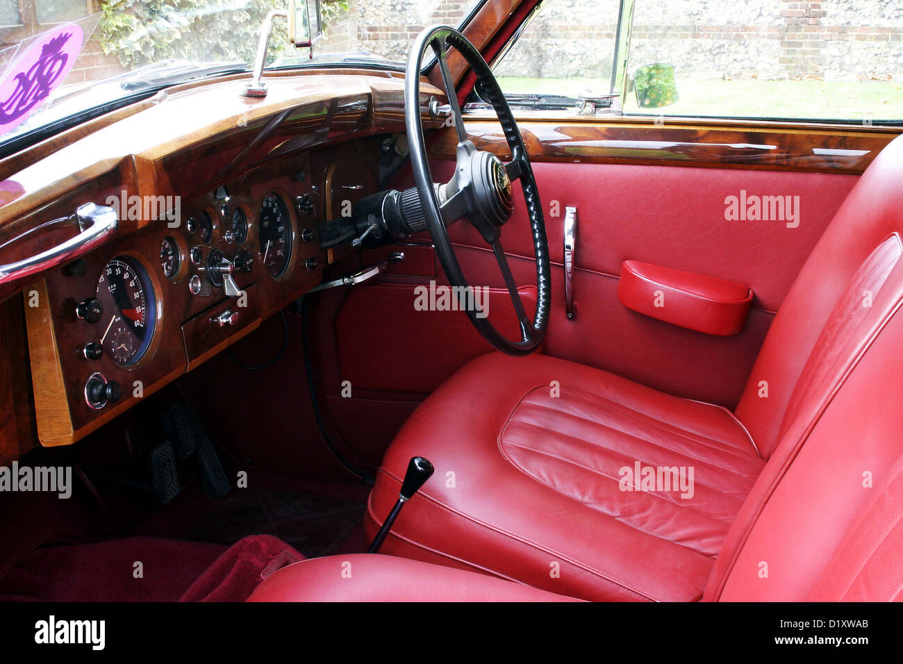 Jaguar interior, 1950s hi-res stock photography and images - Alamy