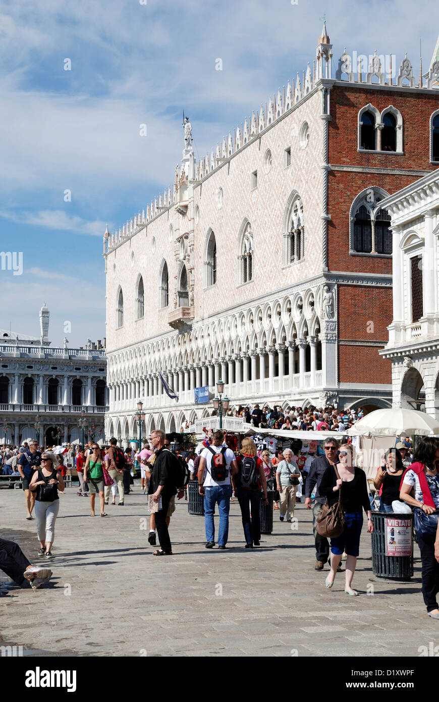 Venice doge’s palace hi-res stock photography and images - Alamy