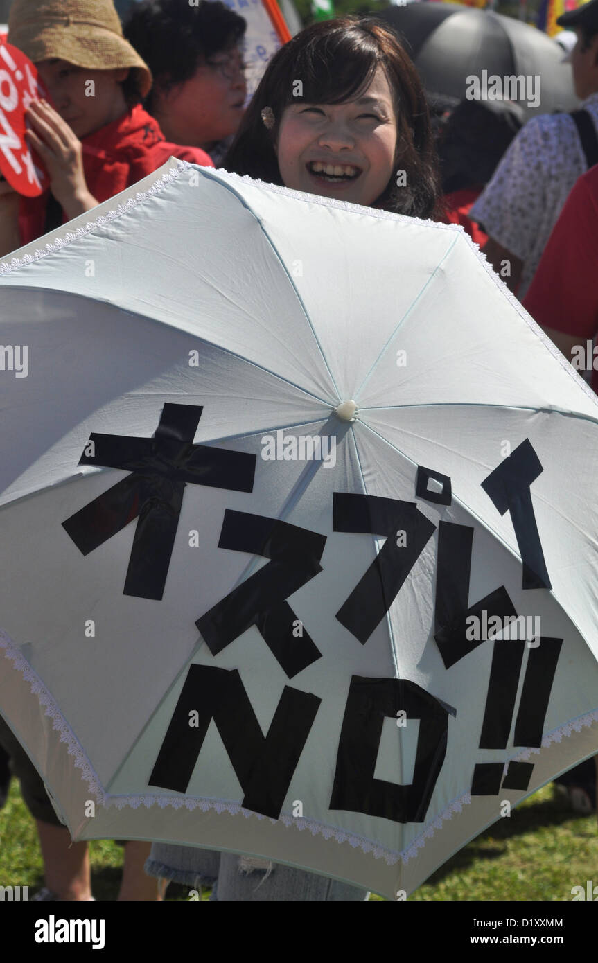 Ginowan (Okinawa, Japan): protest against the American military ...