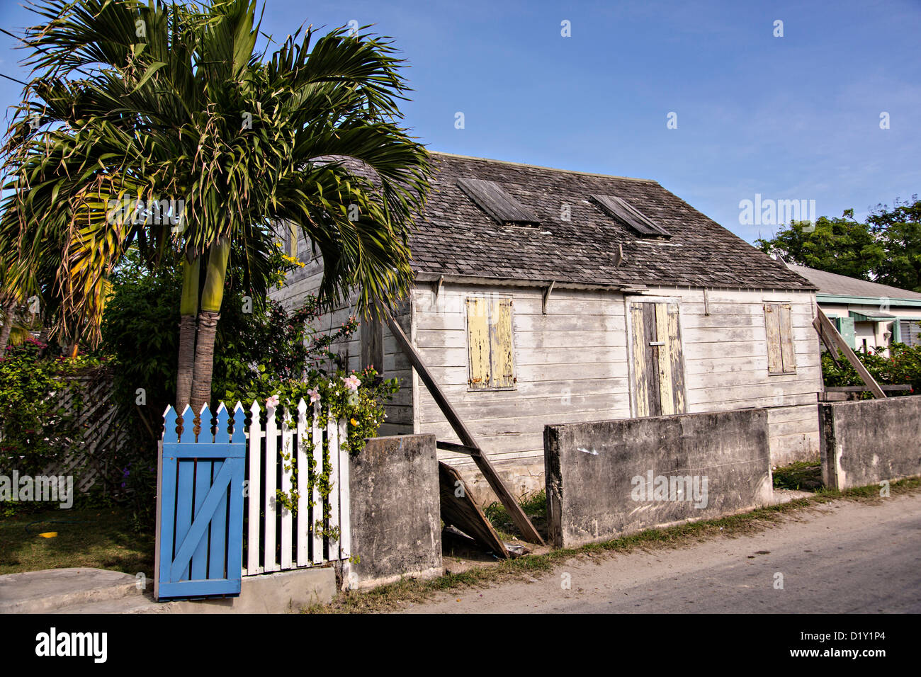 Old clapboard house in Dunmore Town, Harbour Island, The Bahamas Stock Photo Alamy
