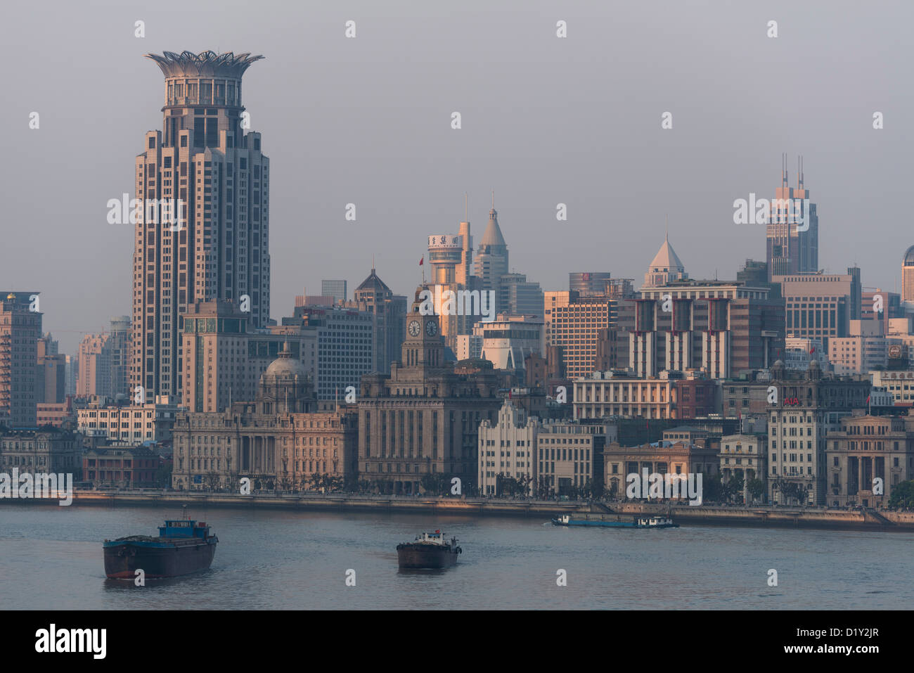 The Bund Skyline, Historical HSBC Building, Customs House and Bund