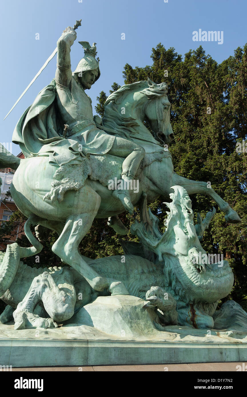 Bronze statue st dragon hires stock photography and images Alamy