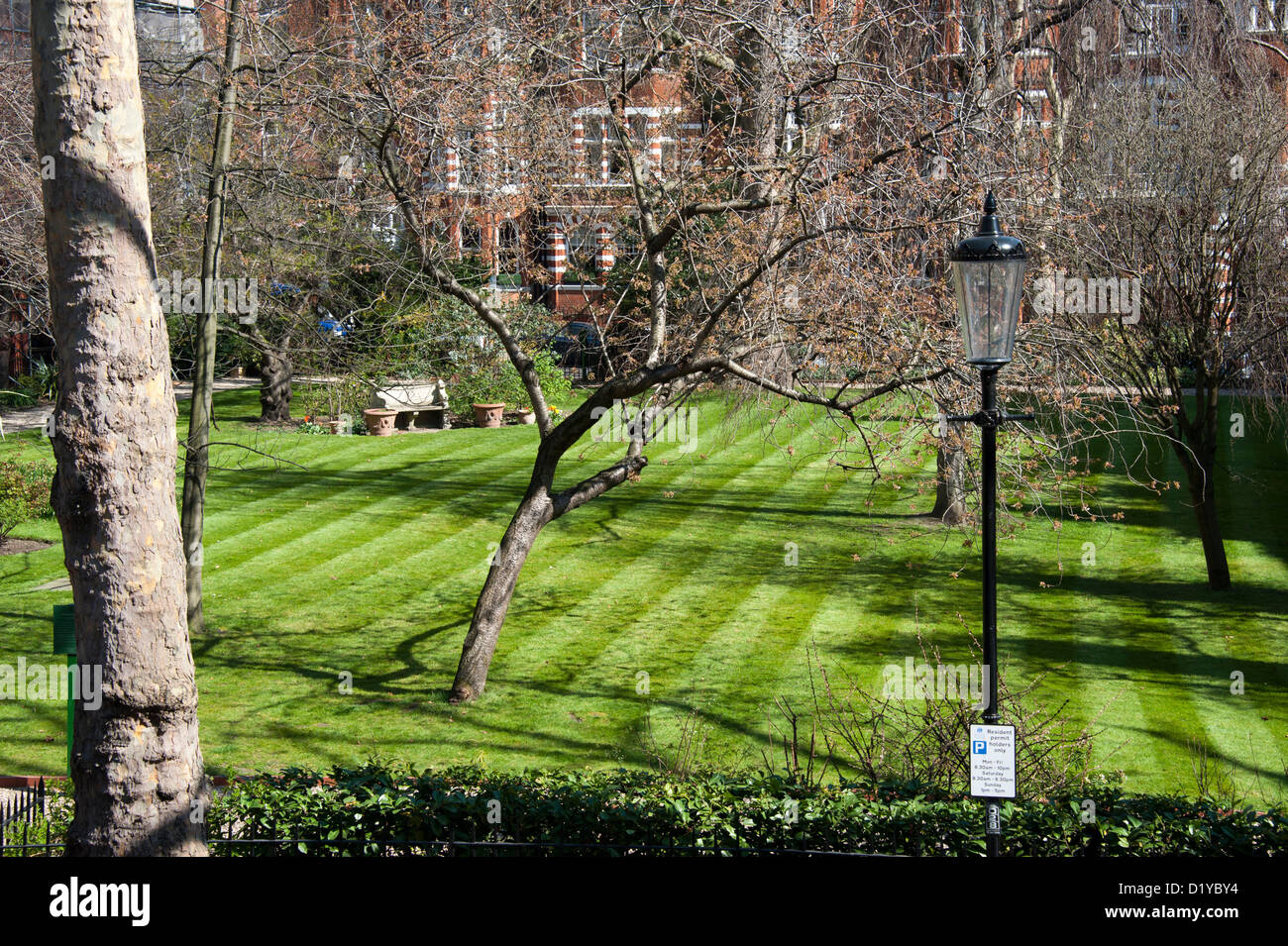 Cadogan Gardens London Stock Photo Alamy