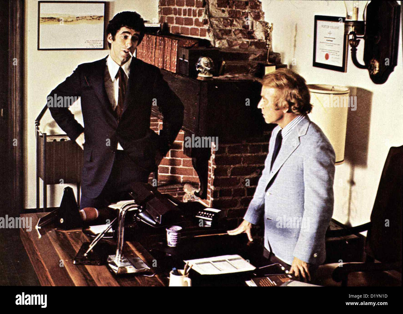 The long goodbye elliott gould hi-res stock photography and images