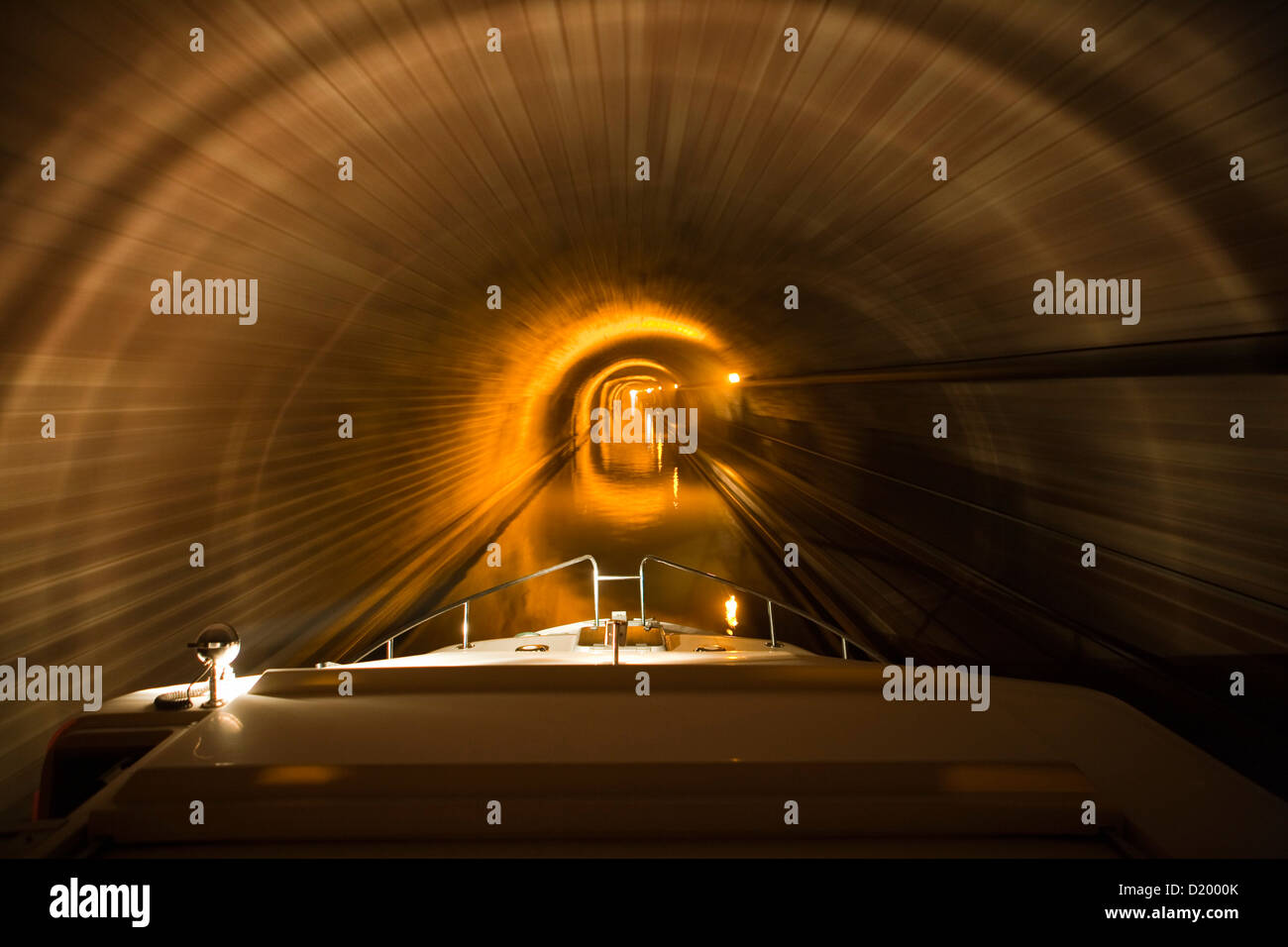 Le Boat Grand Classique houseboat in a tunnel on Canal de la Marne au Rhin, Arzviller, Lorraine, France Stock Photo